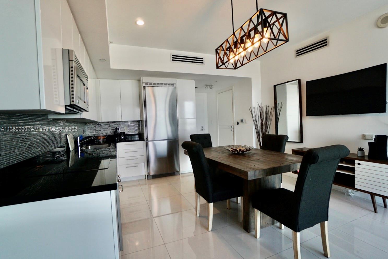 92 SW 3rd St Unit: 1707