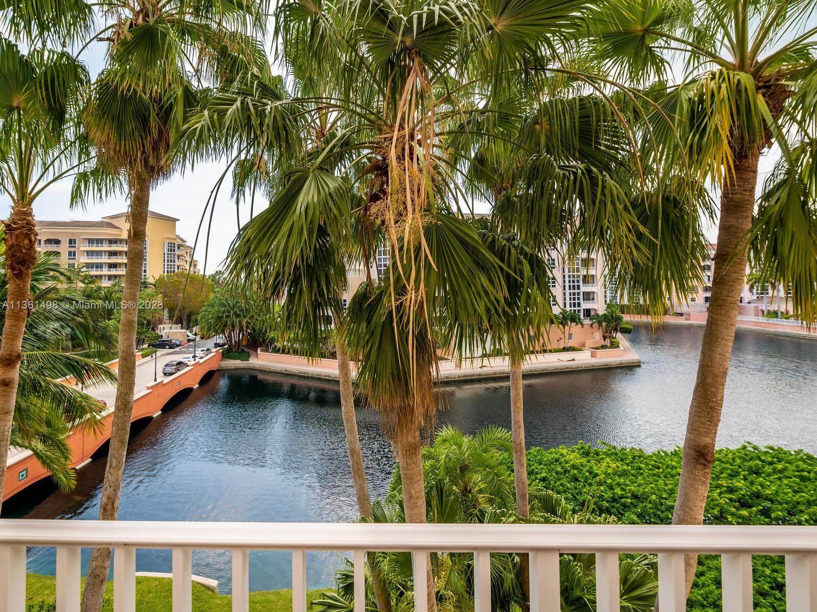 715 Crandon Blvd Unit: 405