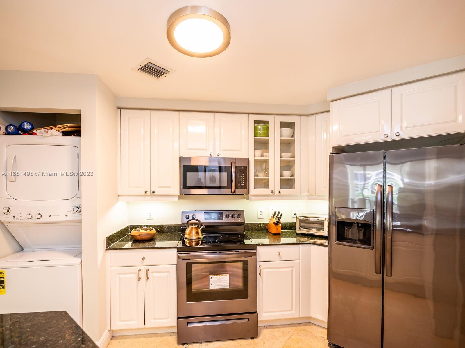 715 Crandon Blvd Unit: 405