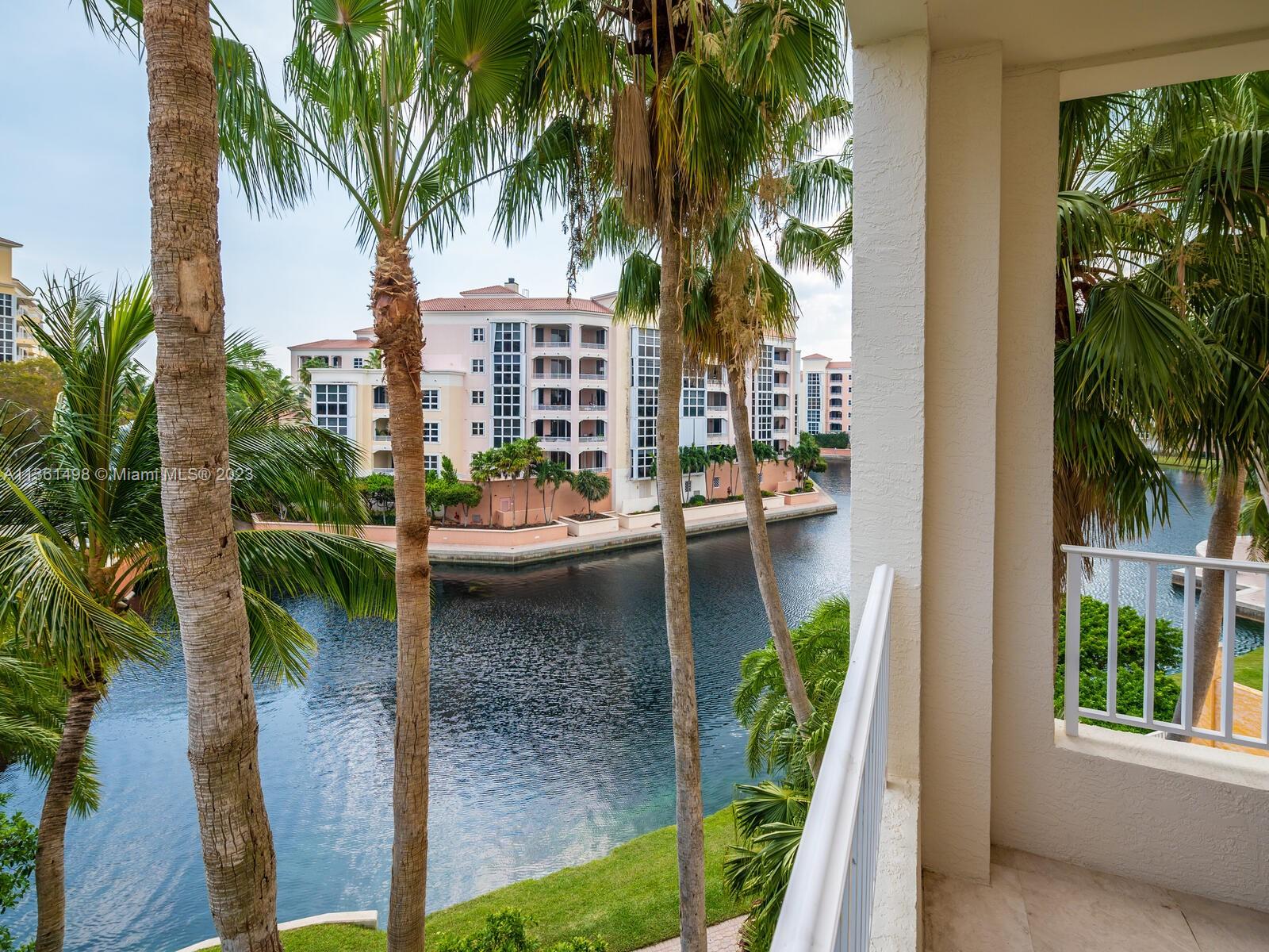 715 Crandon Blvd Unit: 405