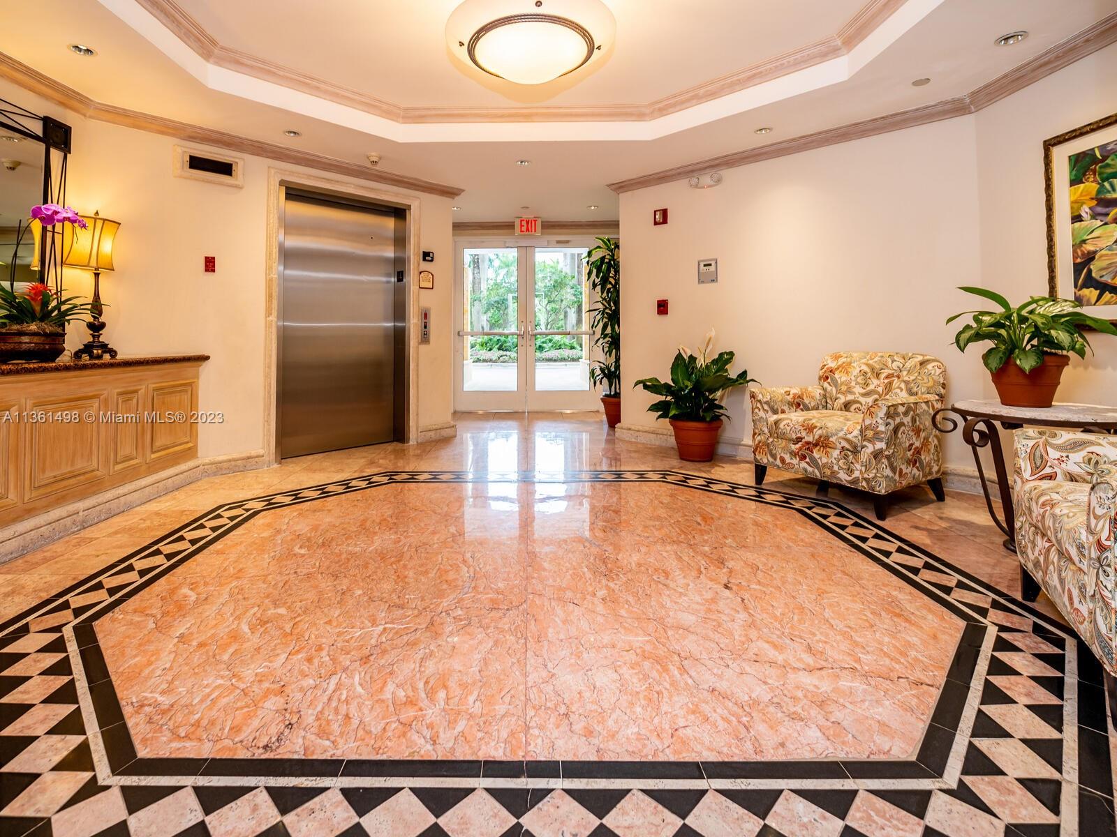 715 Crandon Blvd Unit: 405
