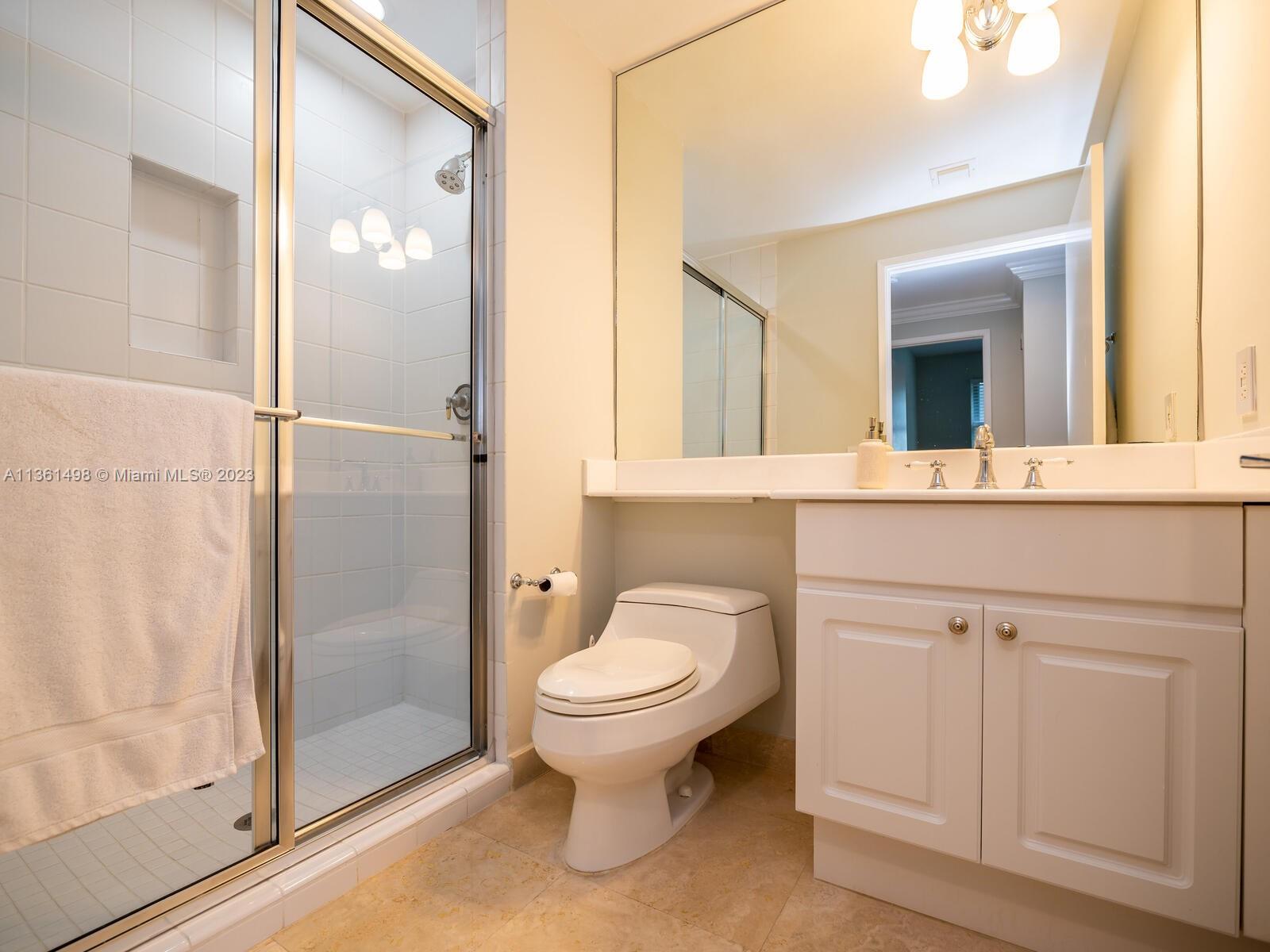 715 Crandon Blvd Unit: 405