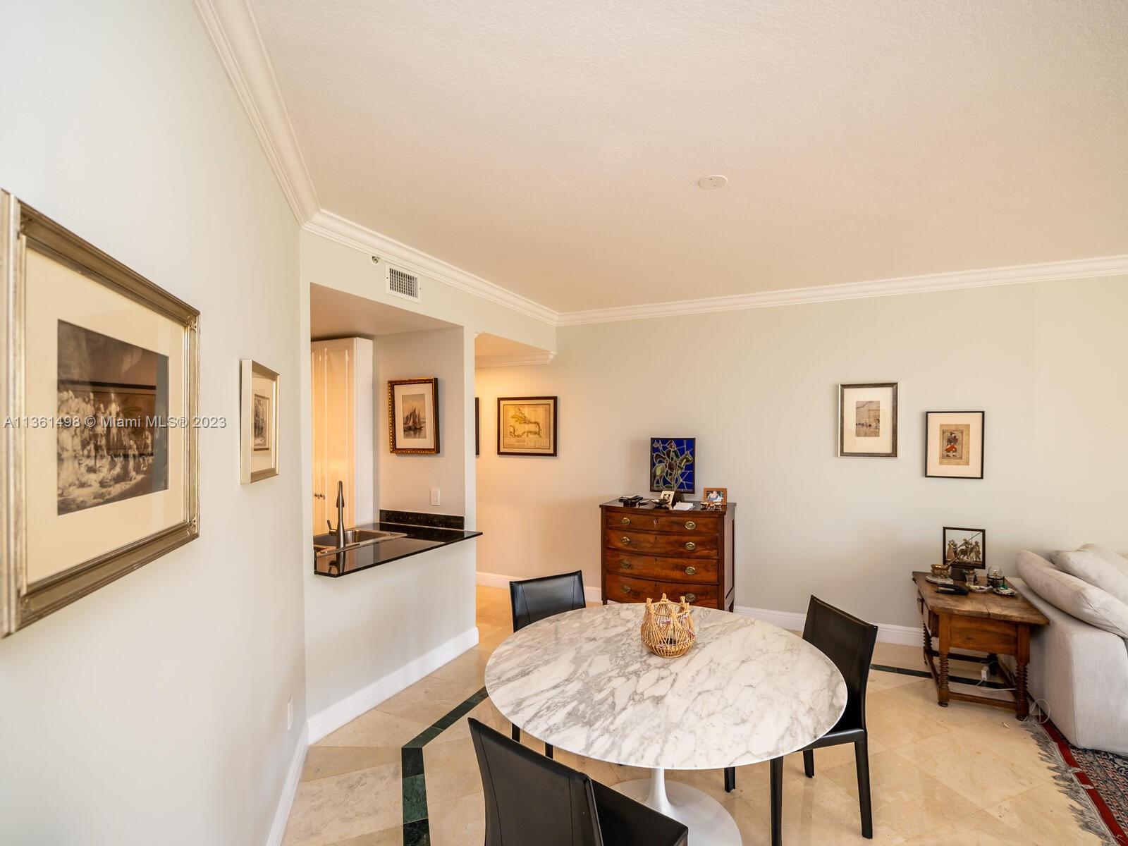 715 Crandon Blvd Unit: 405