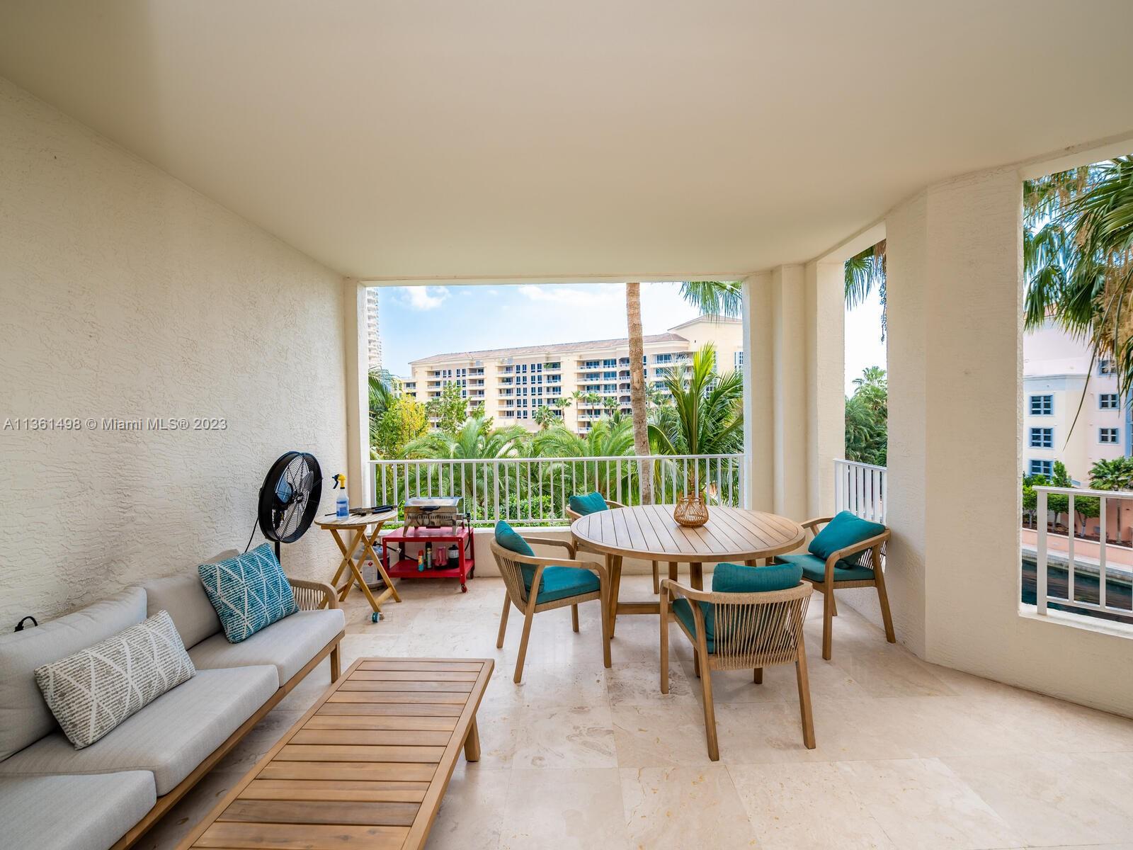 715 Crandon Blvd Unit: 405