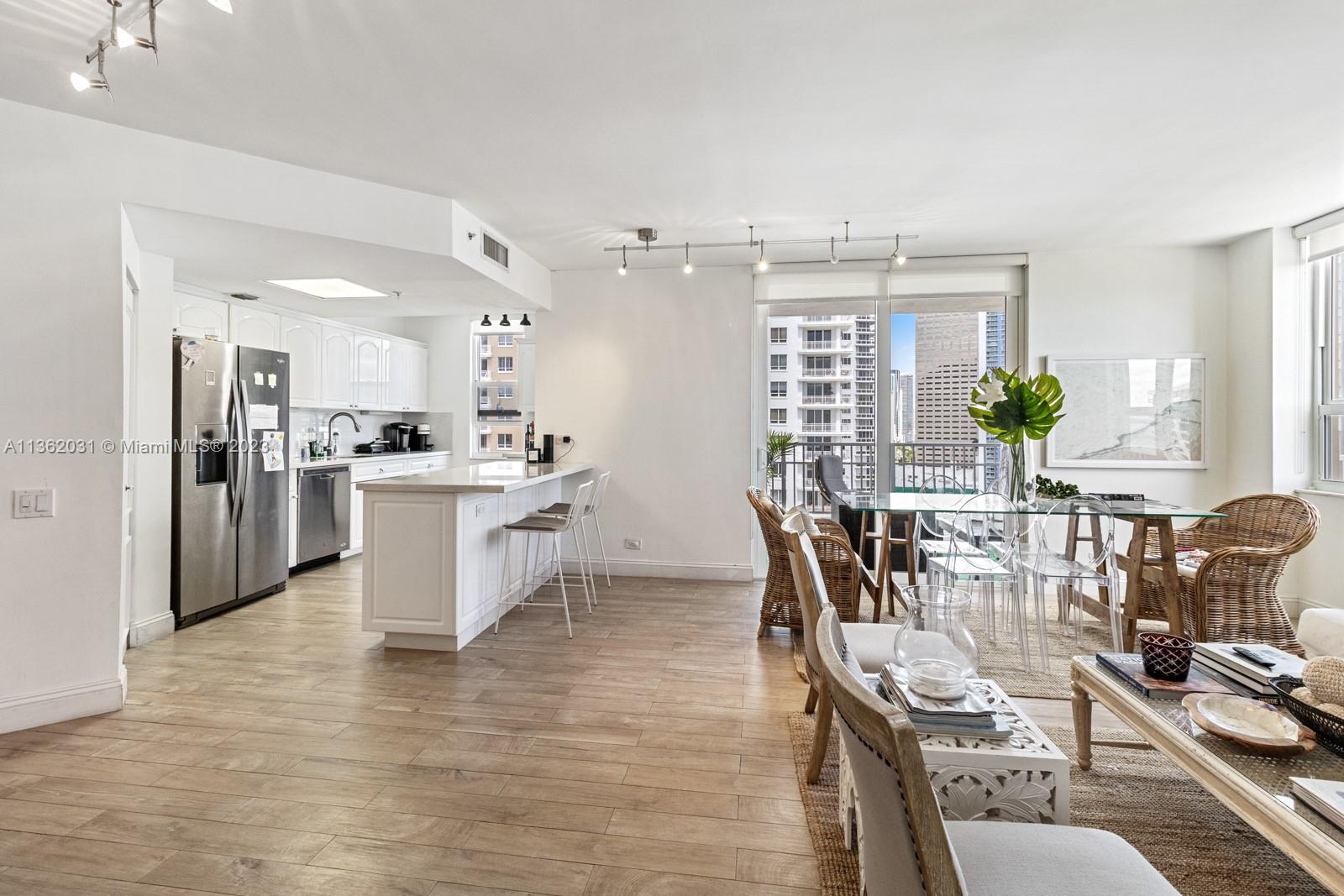 701 Brickell Key Blvd Unit: 2009