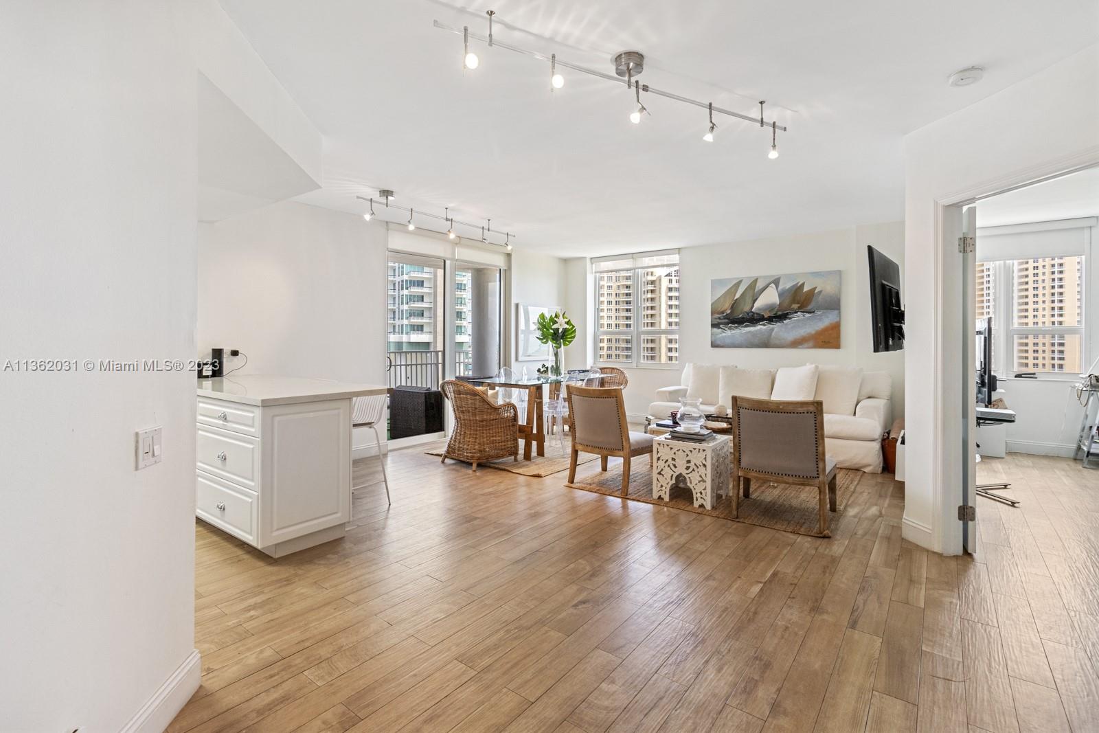 701 Brickell Key Blvd Unit: 2009