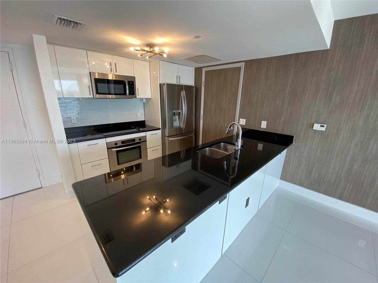 50 Biscayne Blvd Unit: 1408