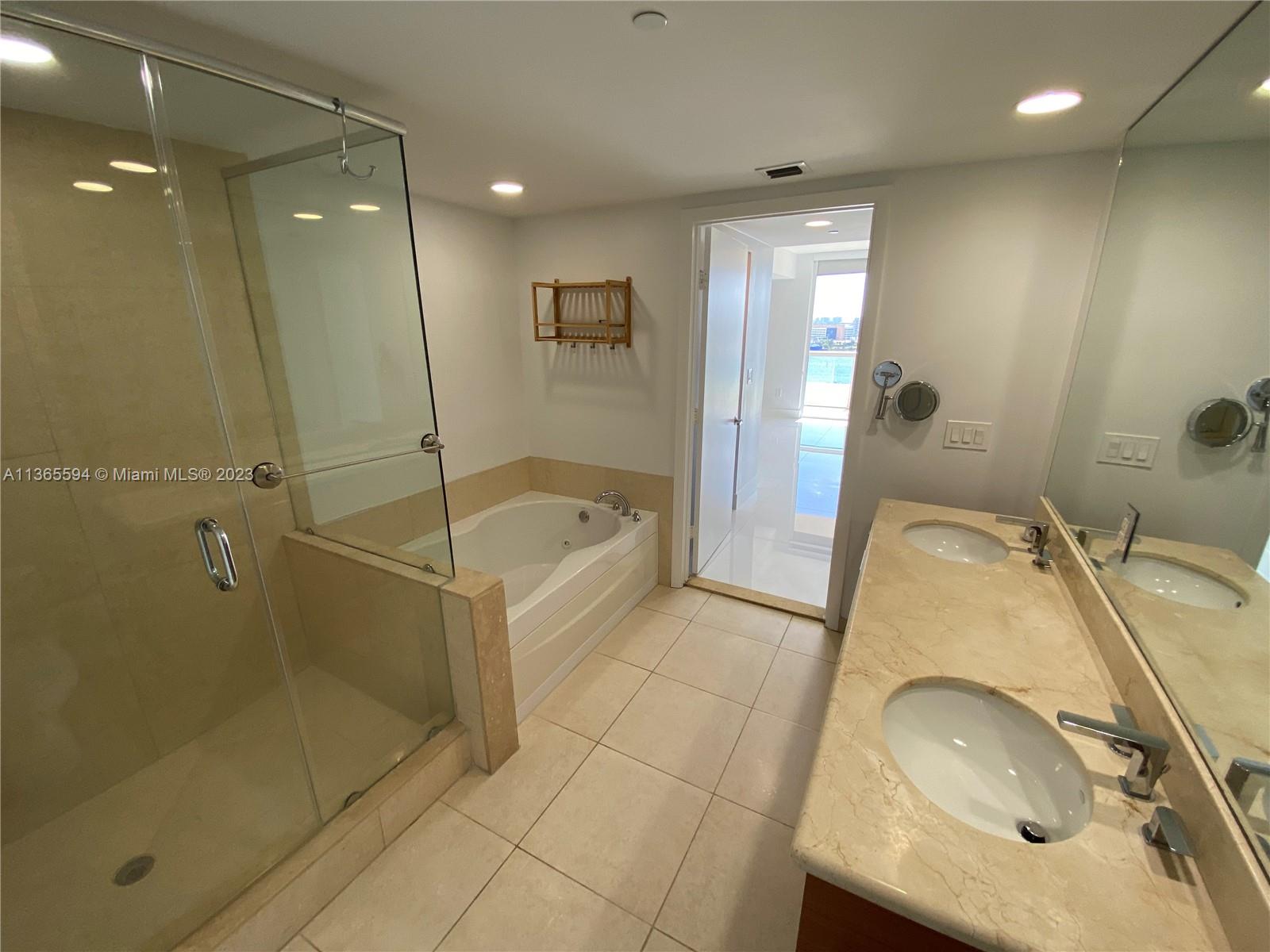 50 Biscayne Blvd Unit: 1408