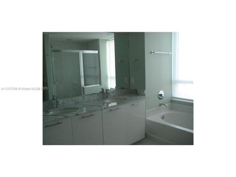 951 BRICKELL AV Unit: 3401