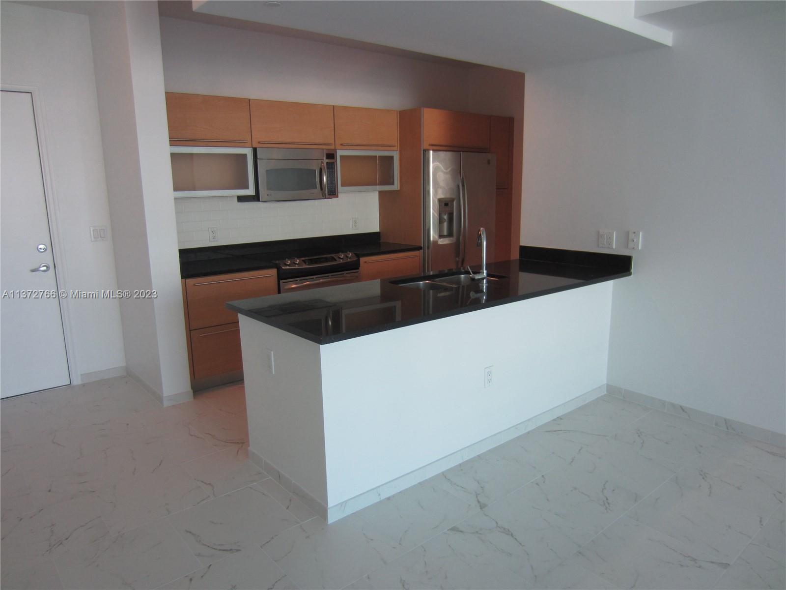 951 BRICKELL AV Unit: 3401