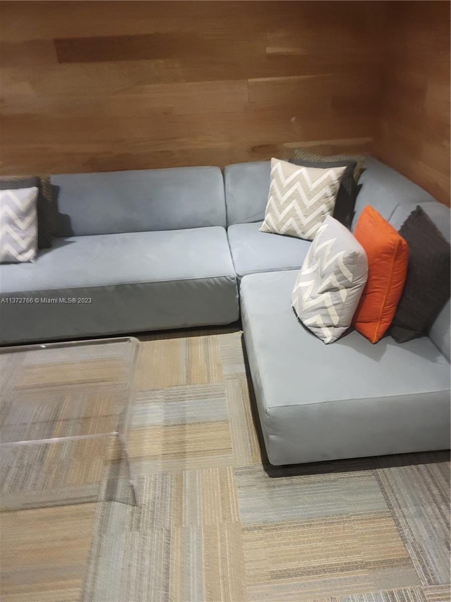 951 BRICKELL AV Unit: 3401