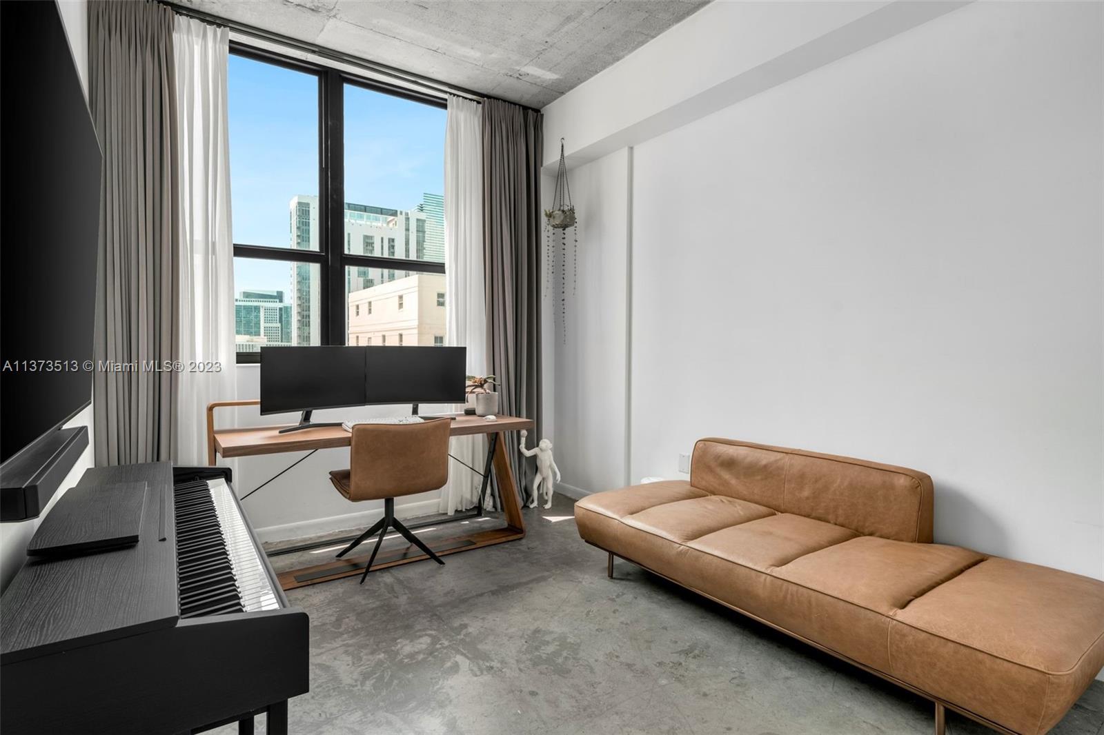133 NE 2nd Ave Unit: 2106