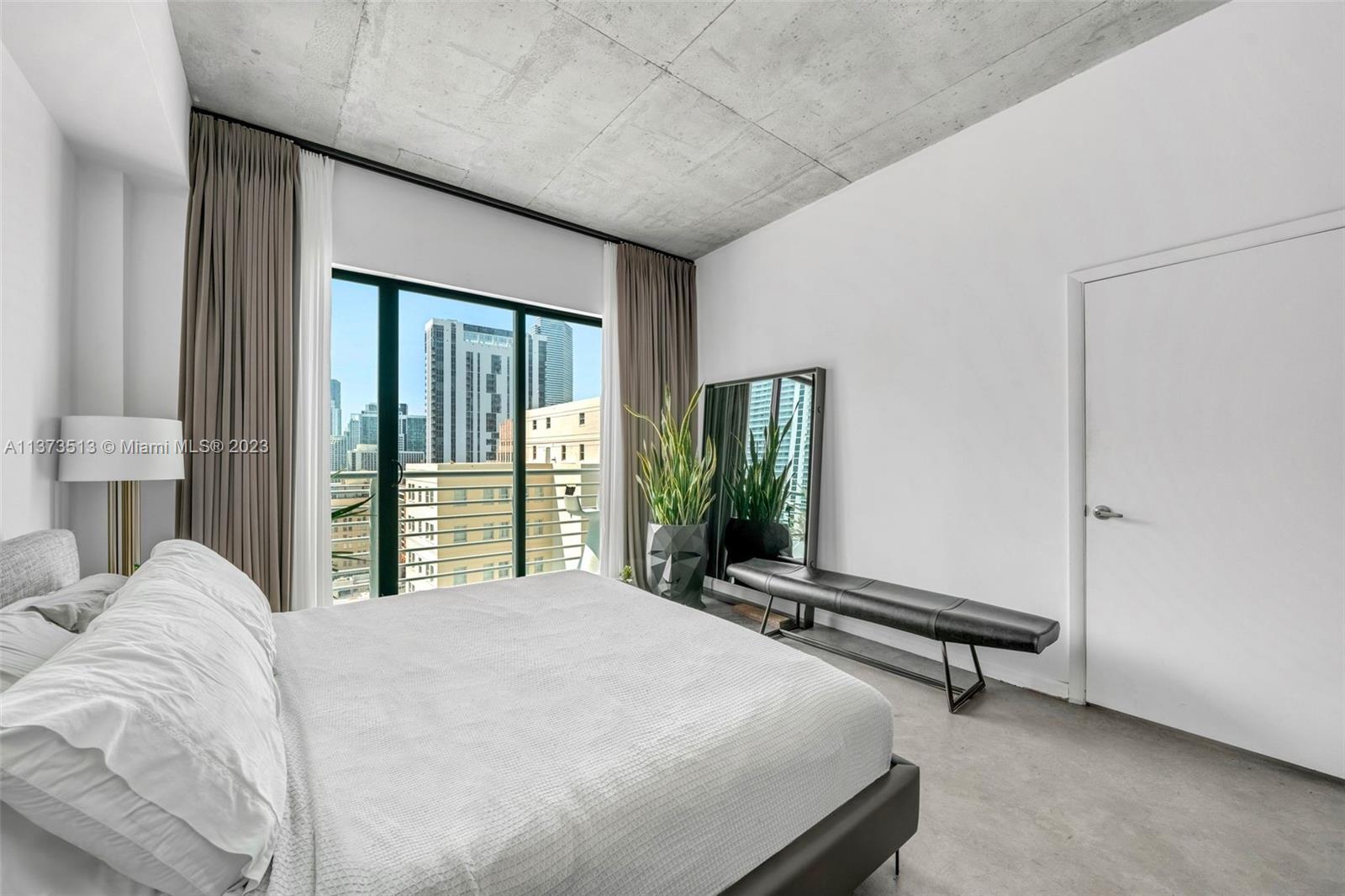 133 NE 2nd Ave Unit: 2106