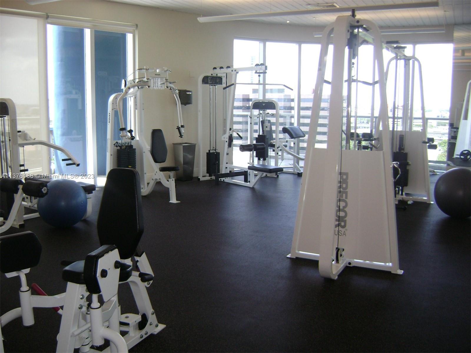 185 SW 7th St Unit: 3111