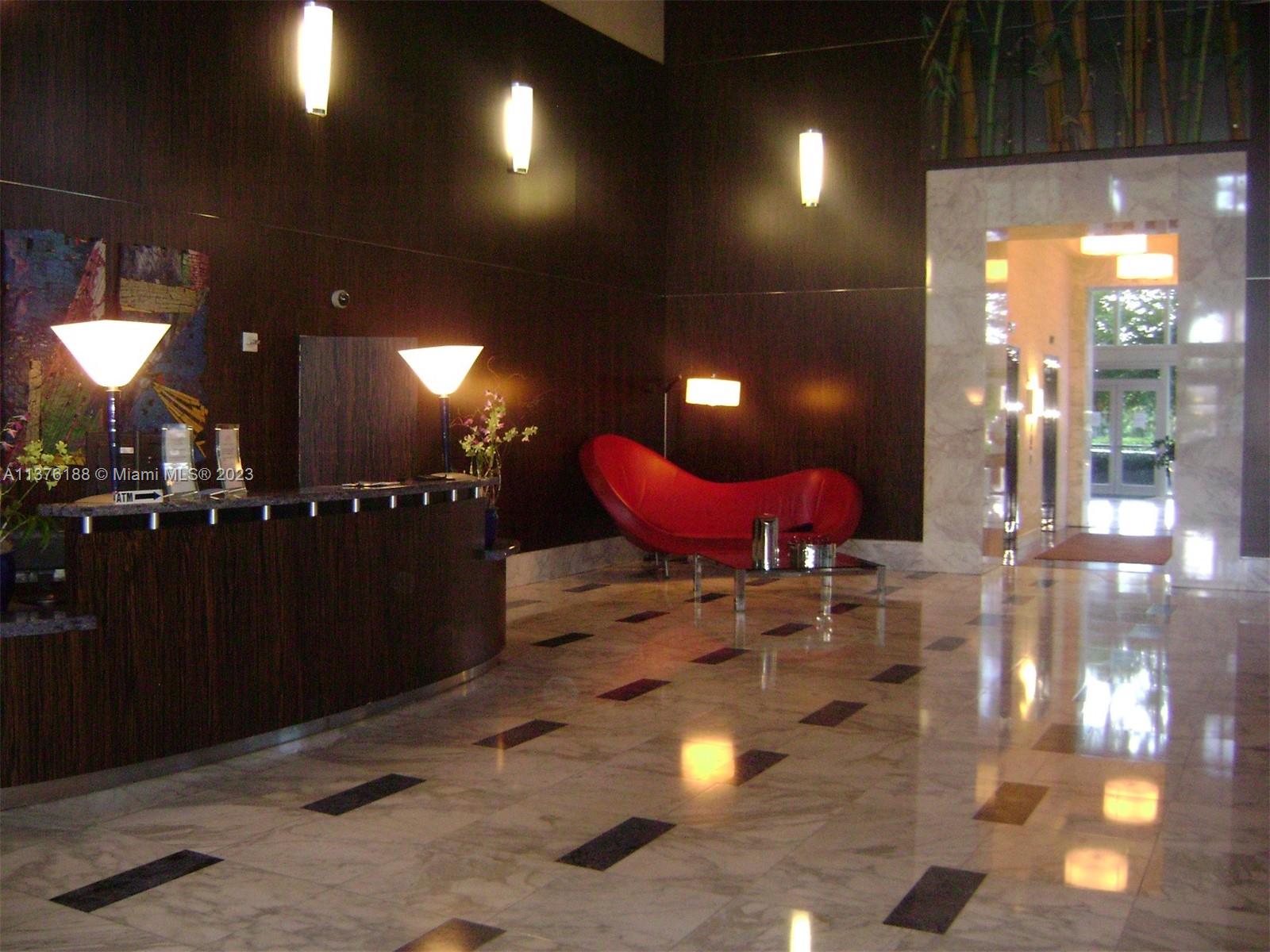 185 SW 7th St Unit: 3111