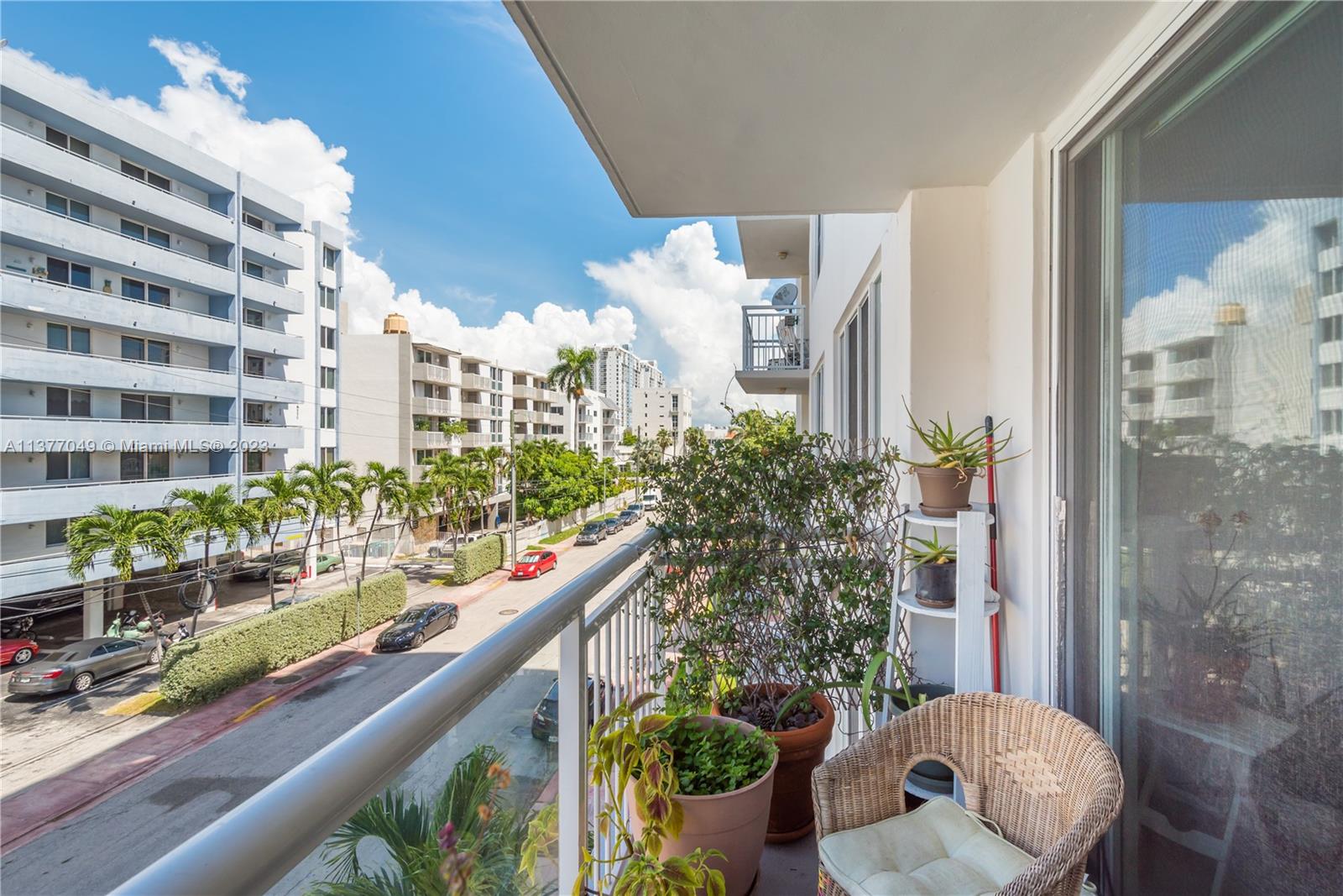 1345 Lincoln Rd Unit: 402