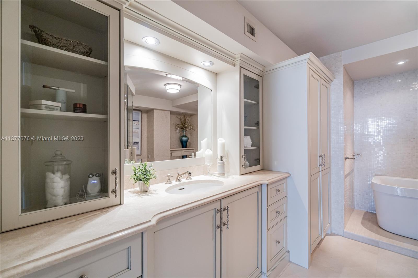 1500 S Ocean Dr Unit: 10H