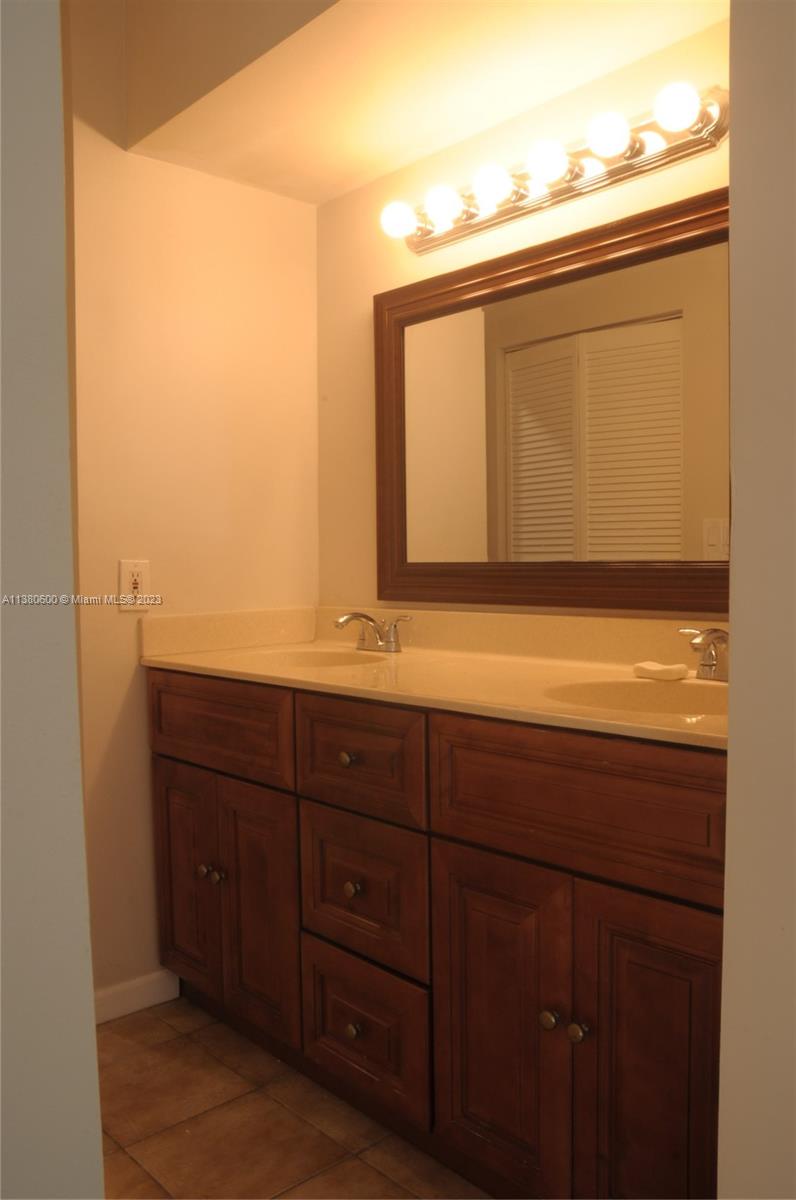 18623 SW 83 Pl Unit: 18623