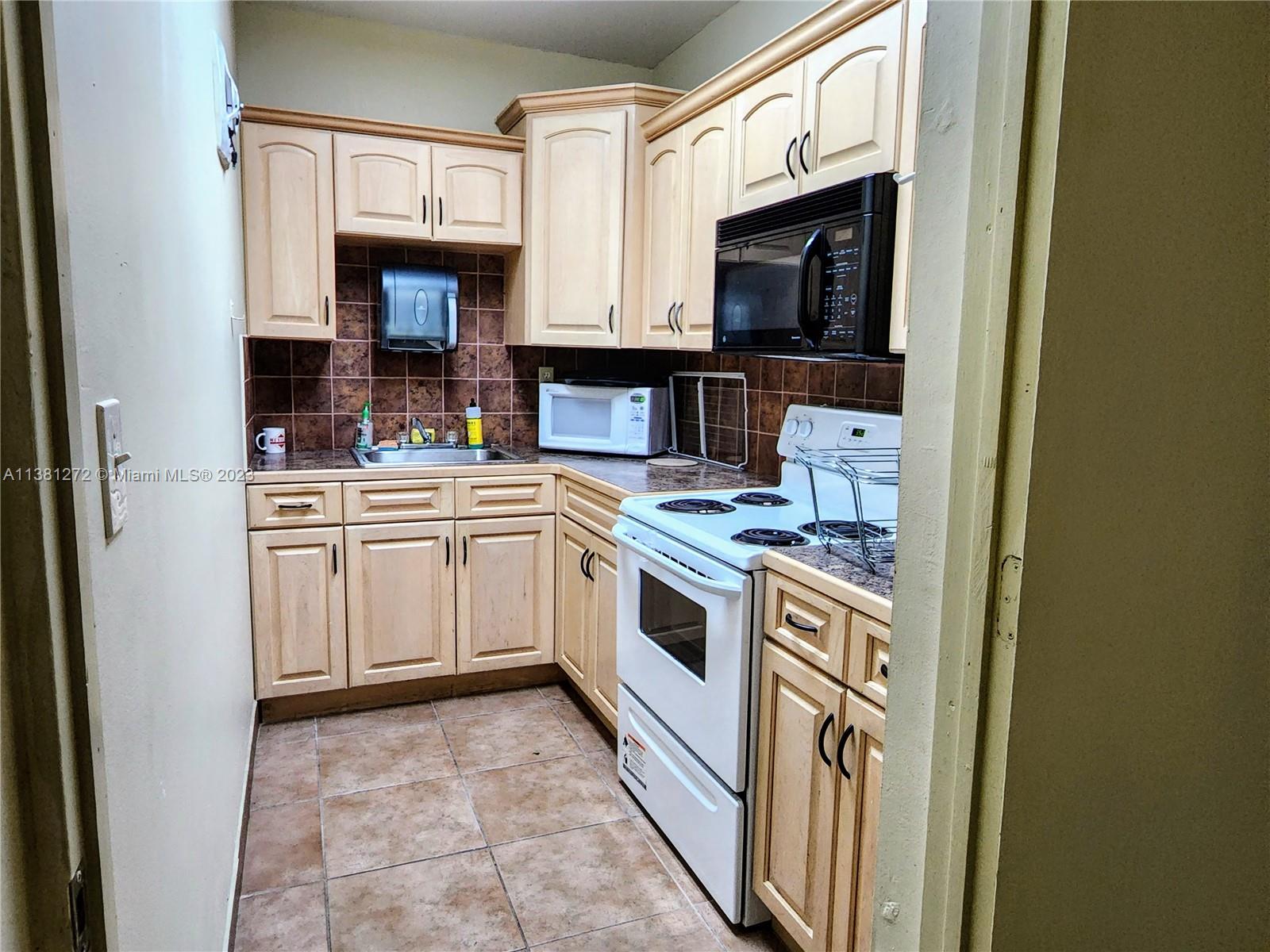 1000 Parkview Dr Unit: 801