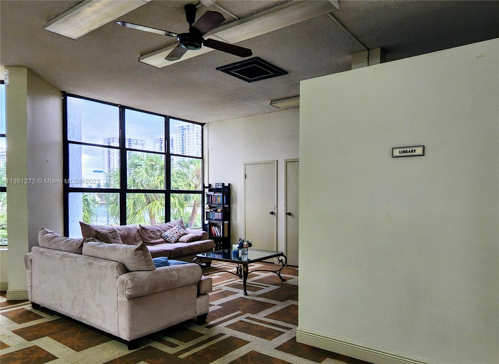 1000 Parkview Dr Unit: 801