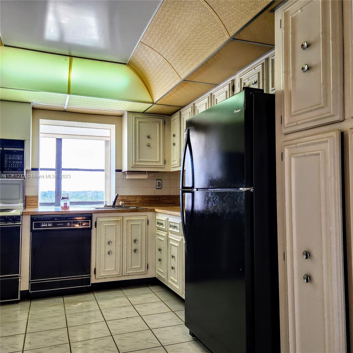 1000 Parkview Dr Unit: 801