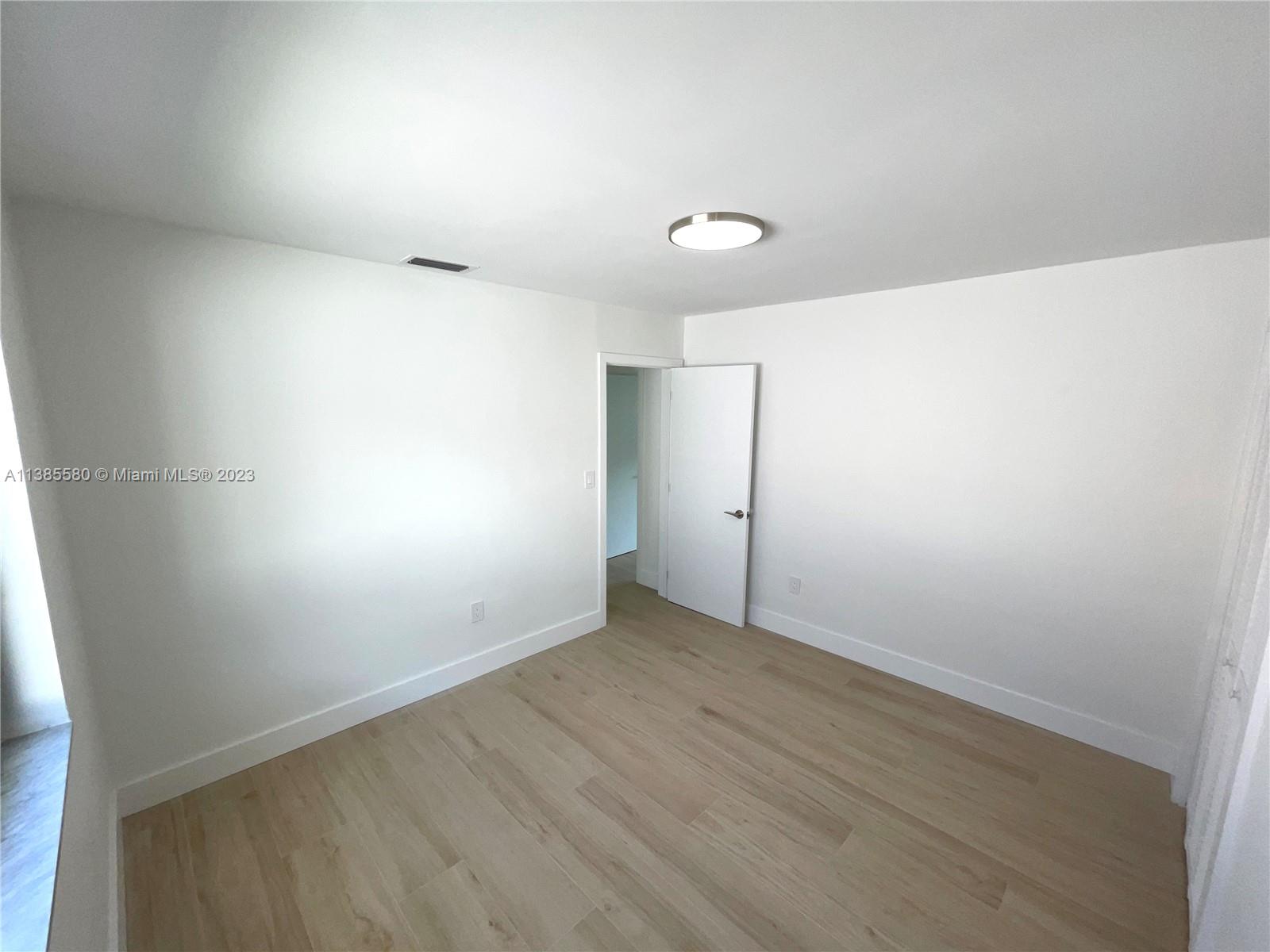 3143 SW 26th St Unit: 3143