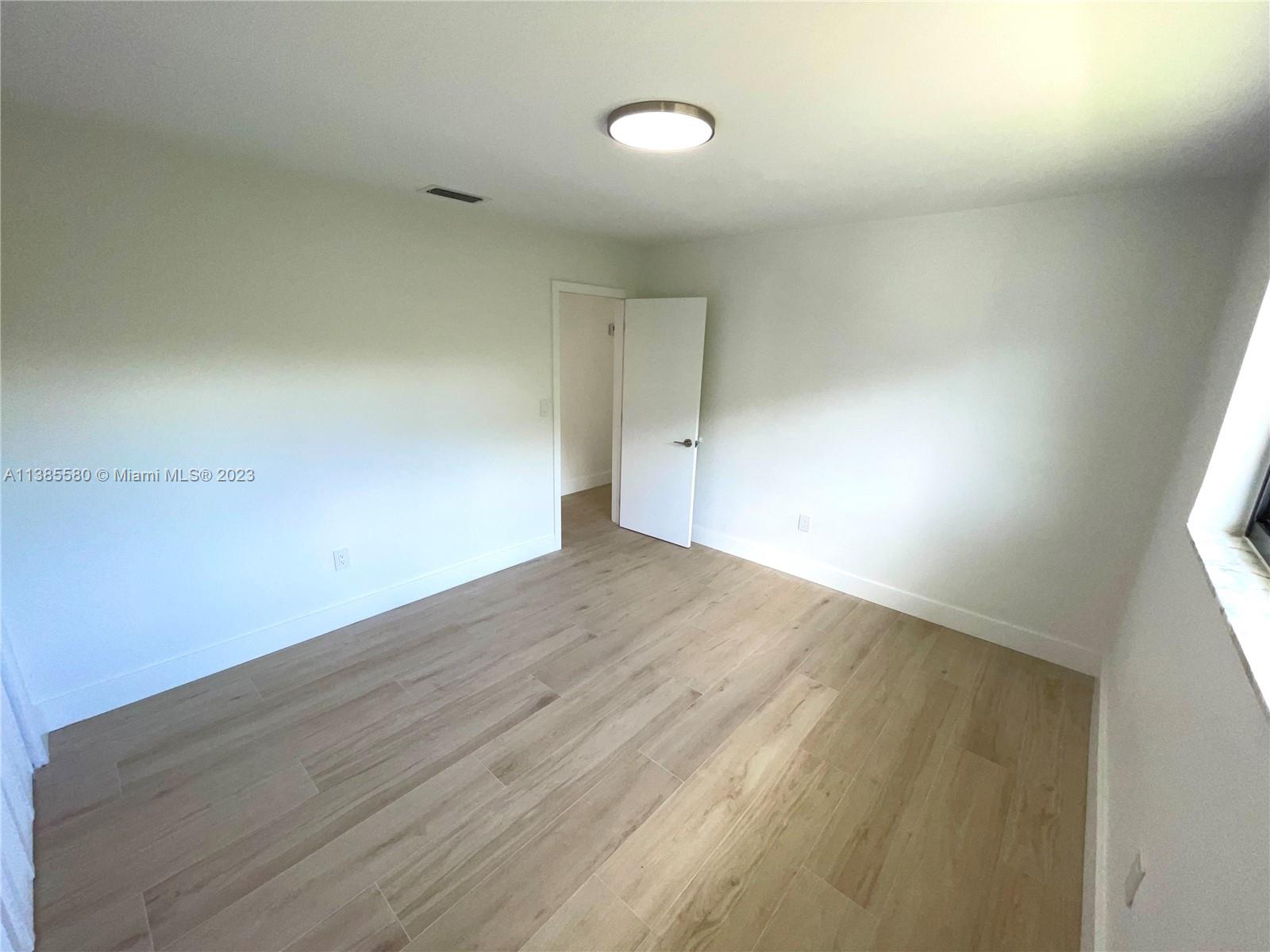 3143 SW 26th St Unit: 3143