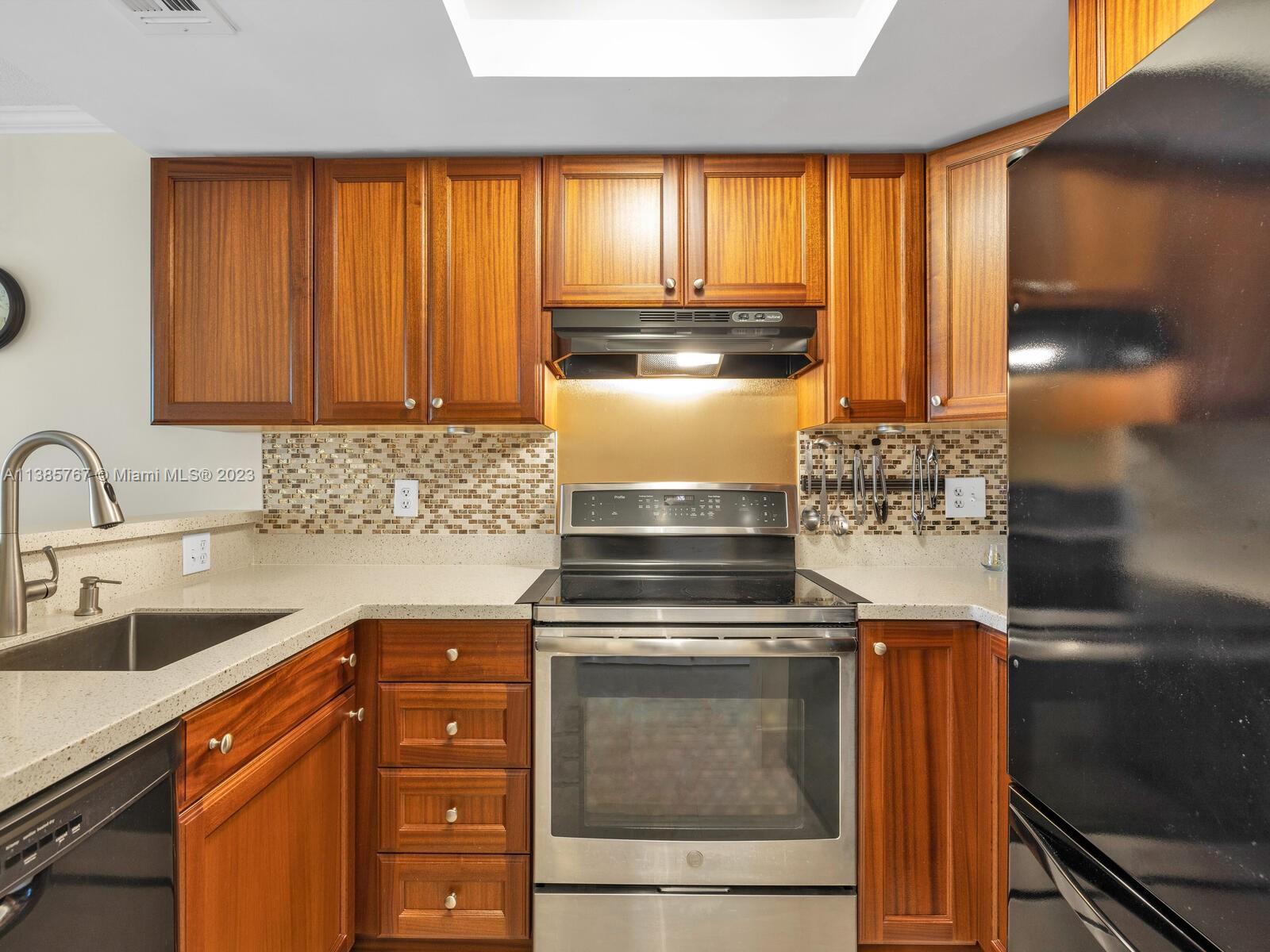 2951 S Bayshore Dr Unit: 510