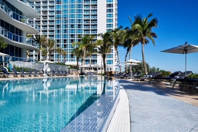 6799 Collins Ave Unit: 1506
