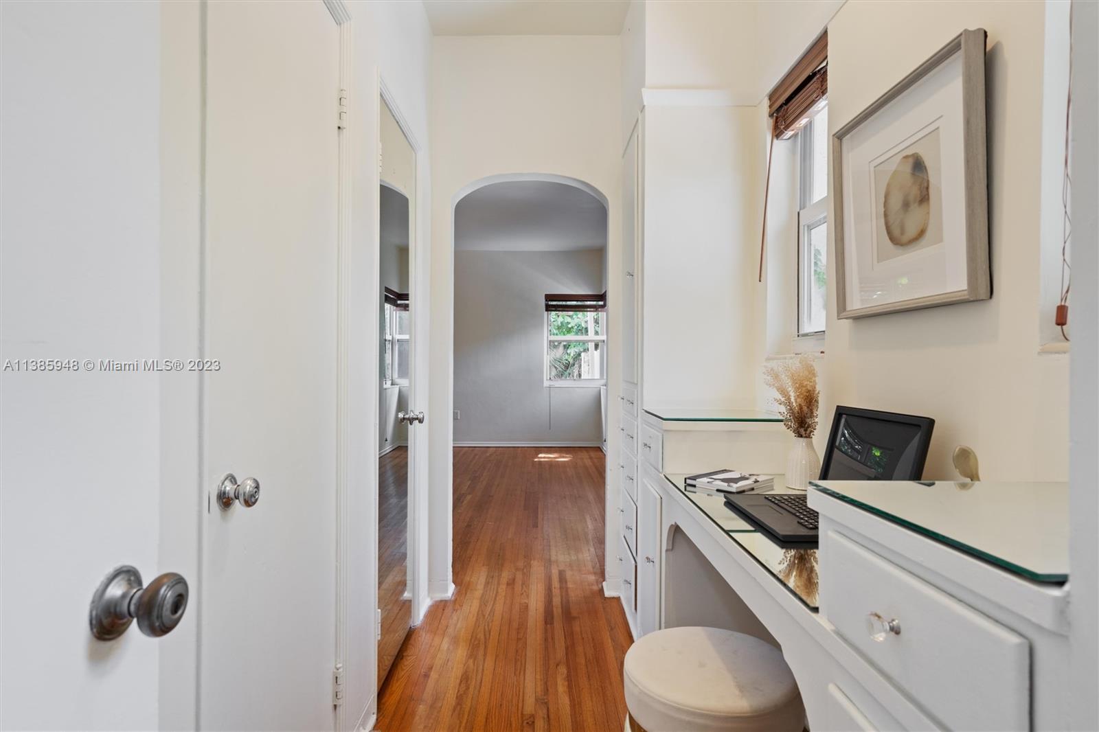 5925 La Gorce Dr