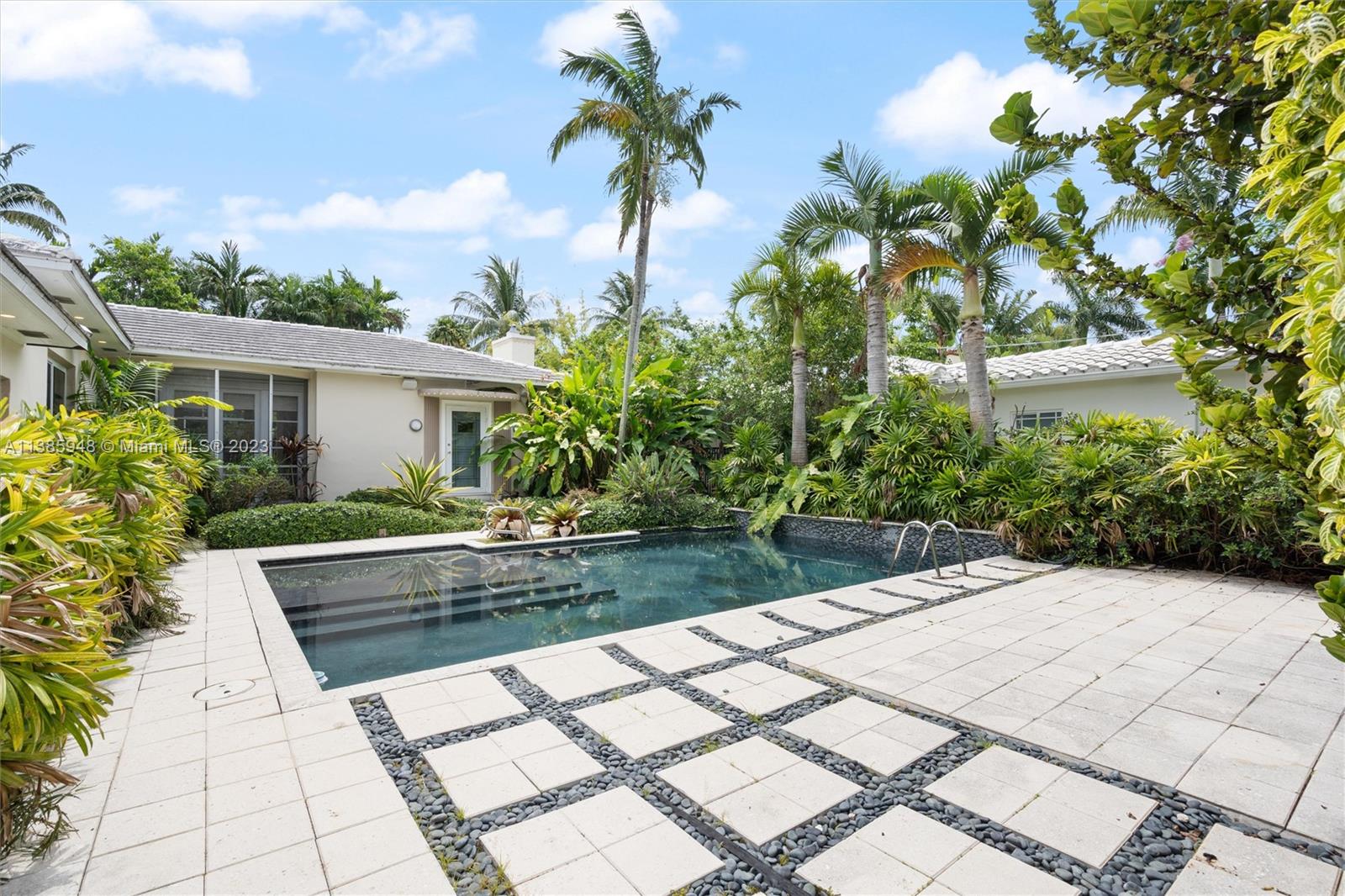 5925 La Gorce Dr
