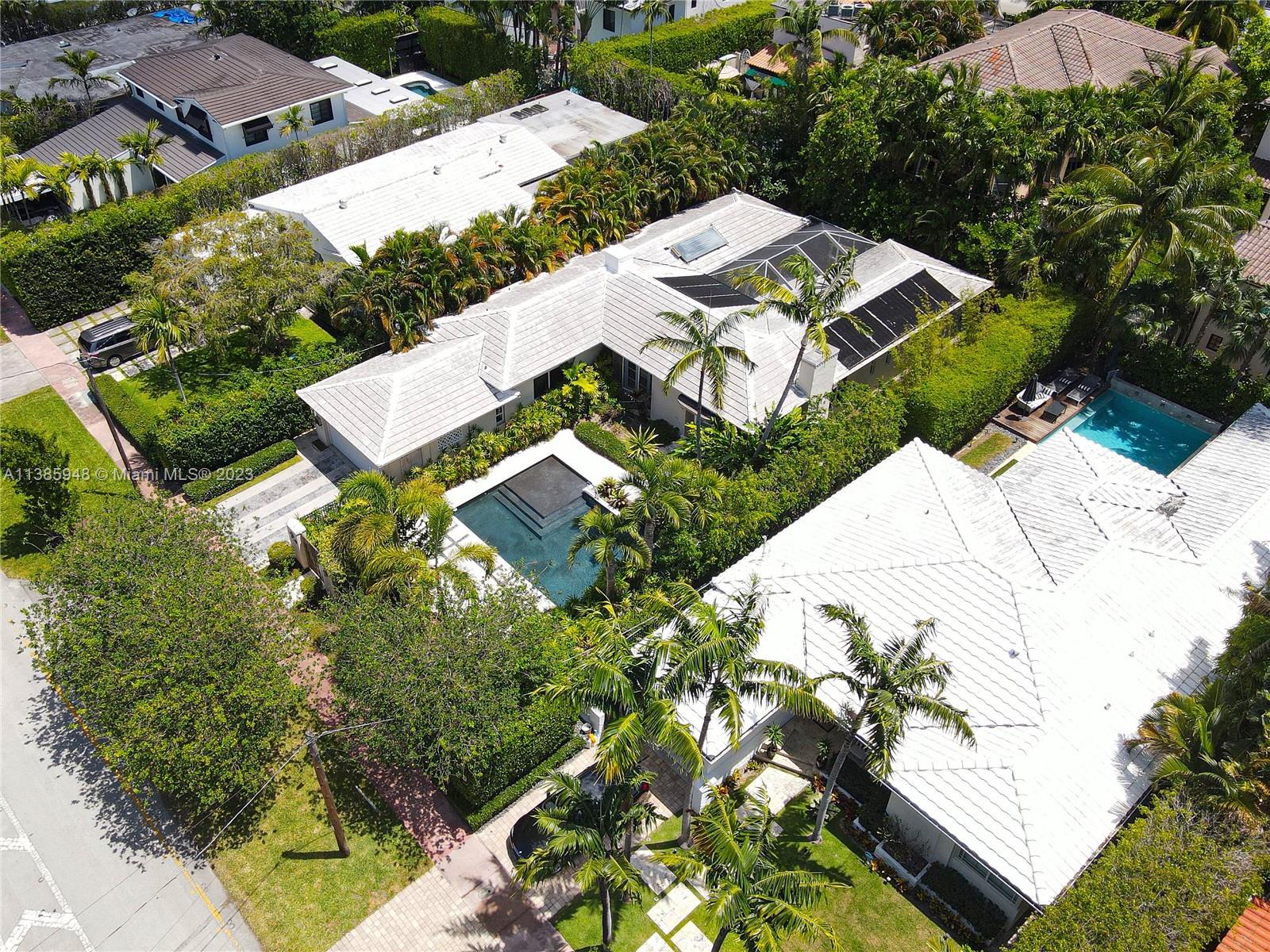 5925 La Gorce Dr