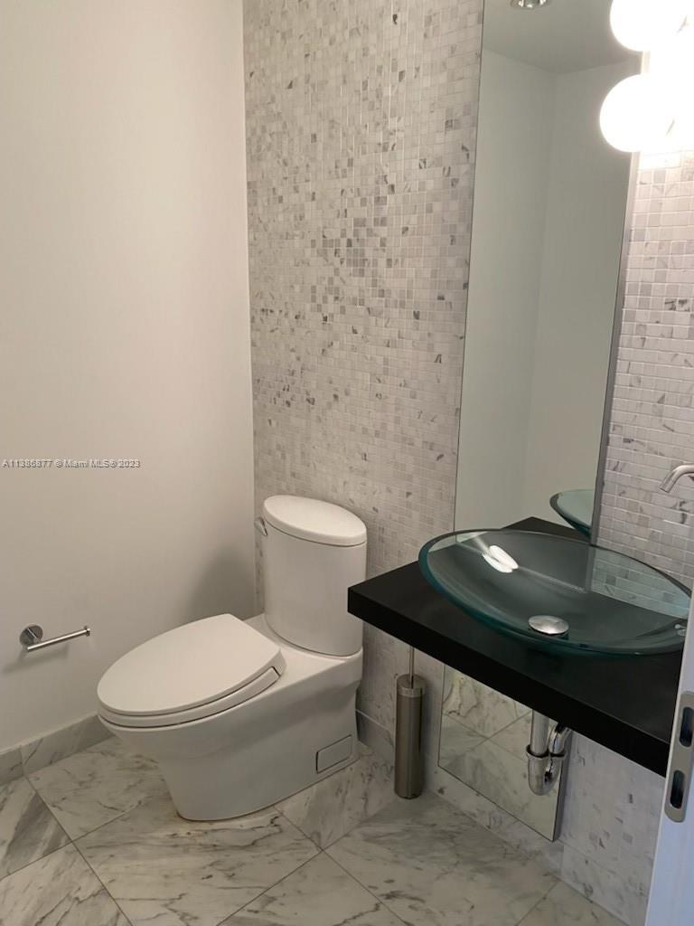 200 Biscayne Boulevard Way Unit: 3710