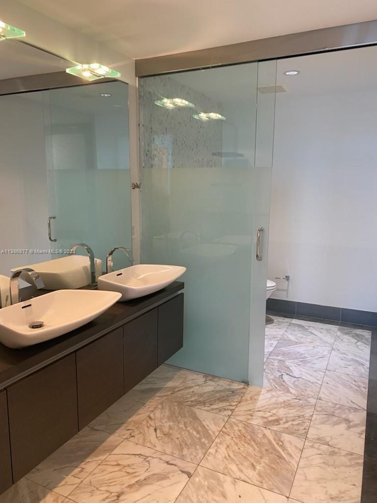 200 Biscayne Boulevard Way Unit: 3710