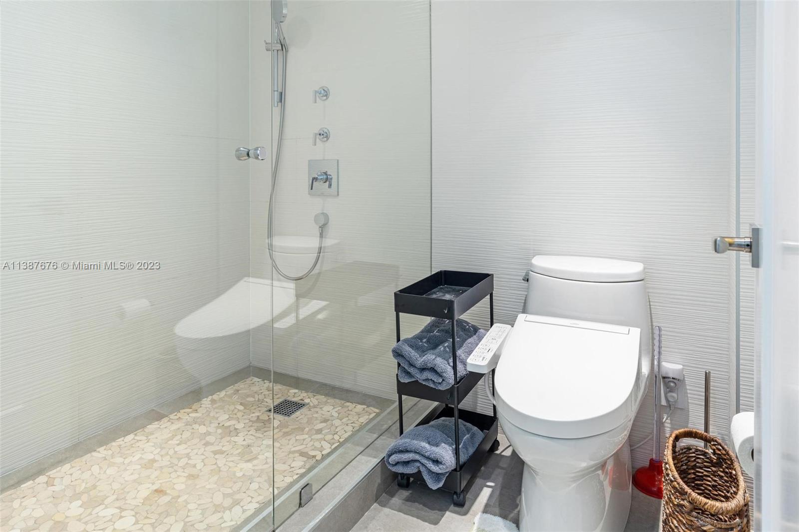 615 Ocean Dr Unit: 3A