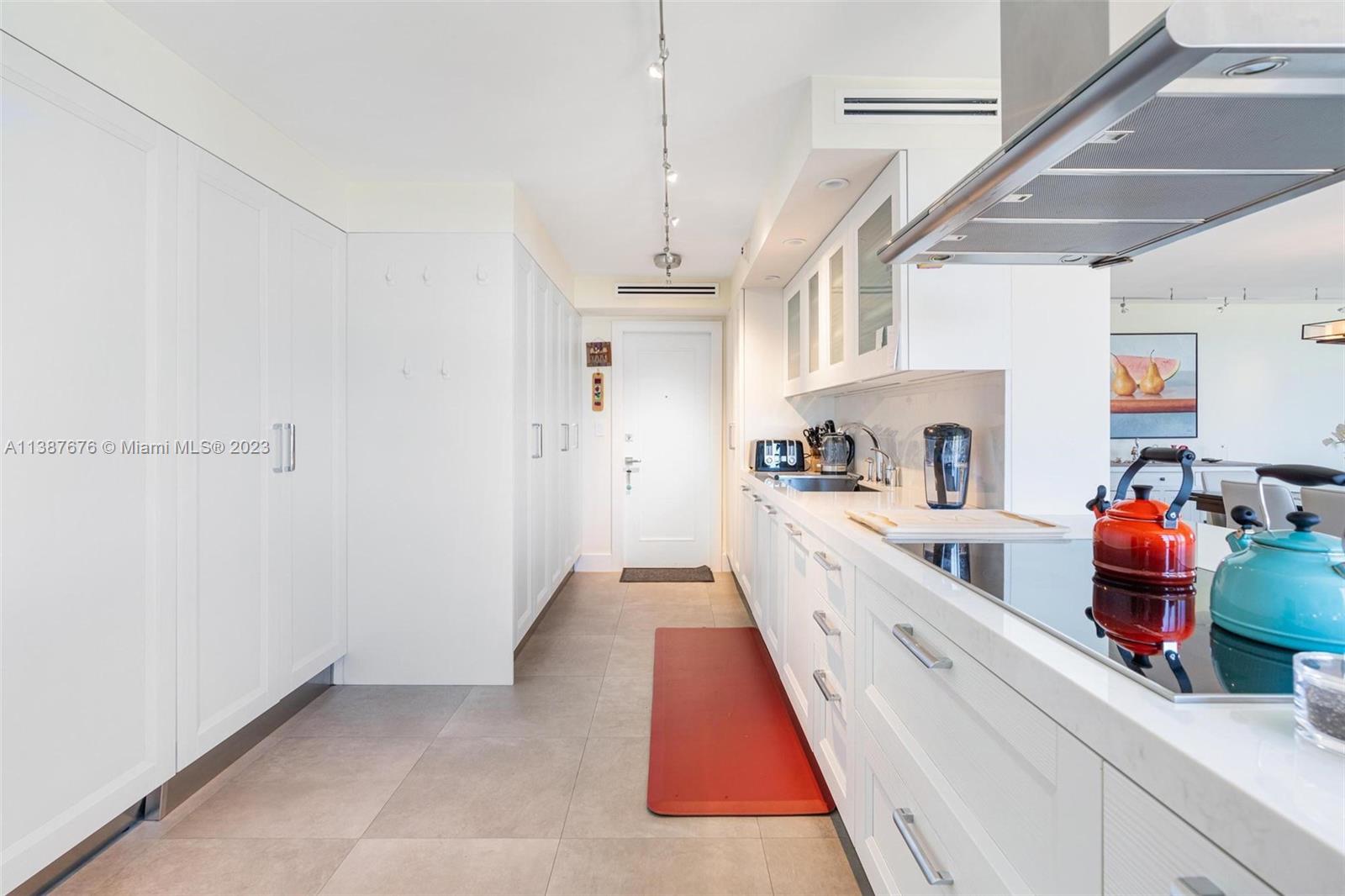 615 Ocean Dr Unit: 3A