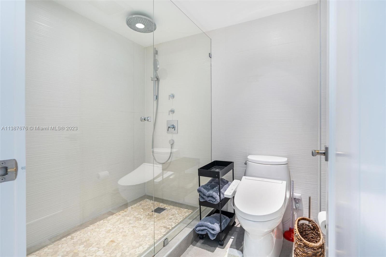 615 Ocean Dr Unit: 3A