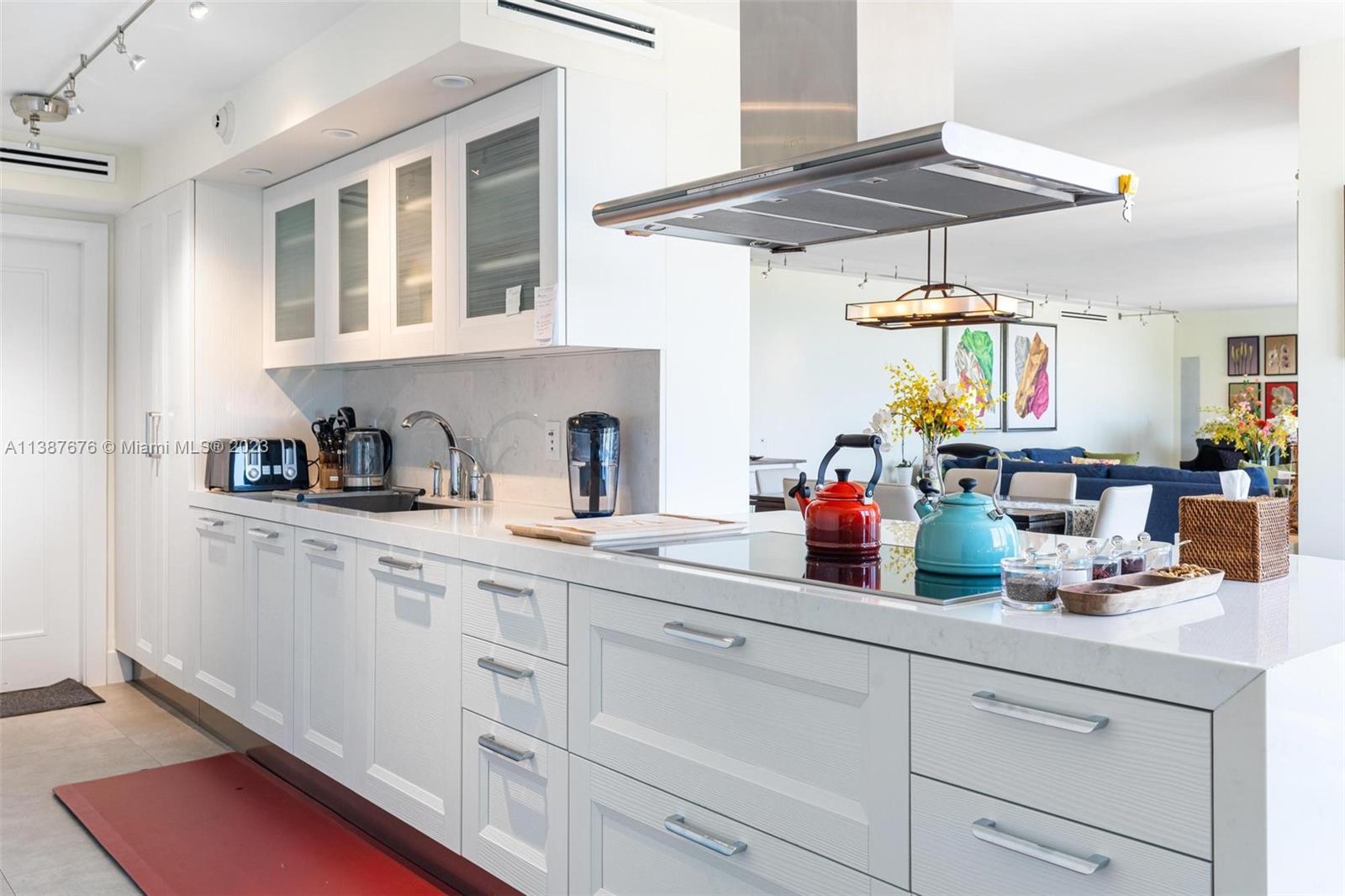 615 Ocean Dr Unit: 3A