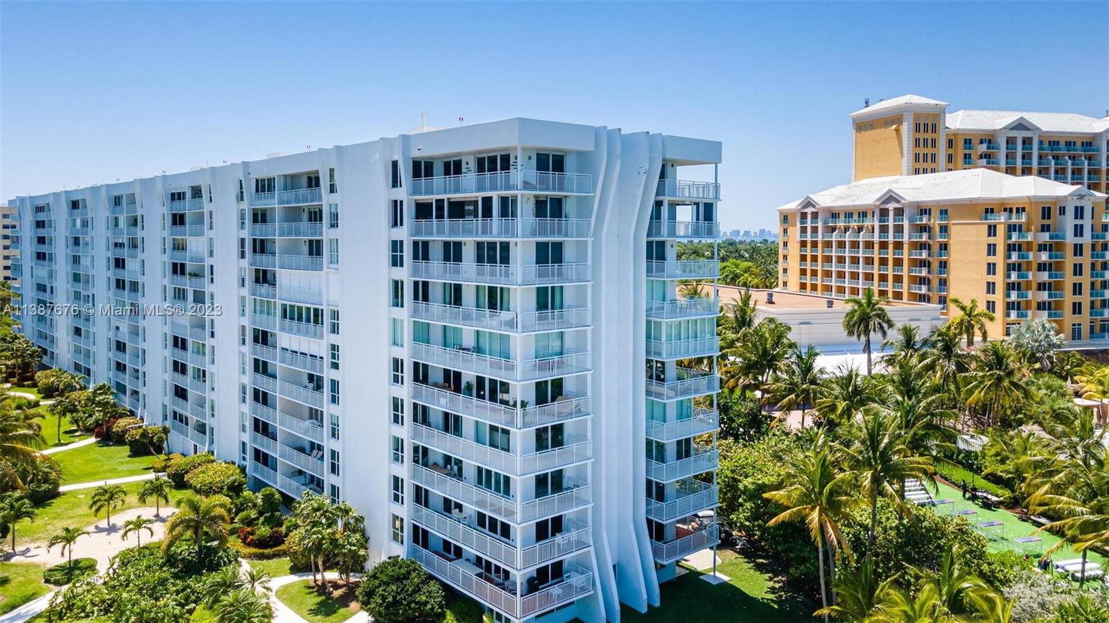 615 Ocean Dr Unit: 3A