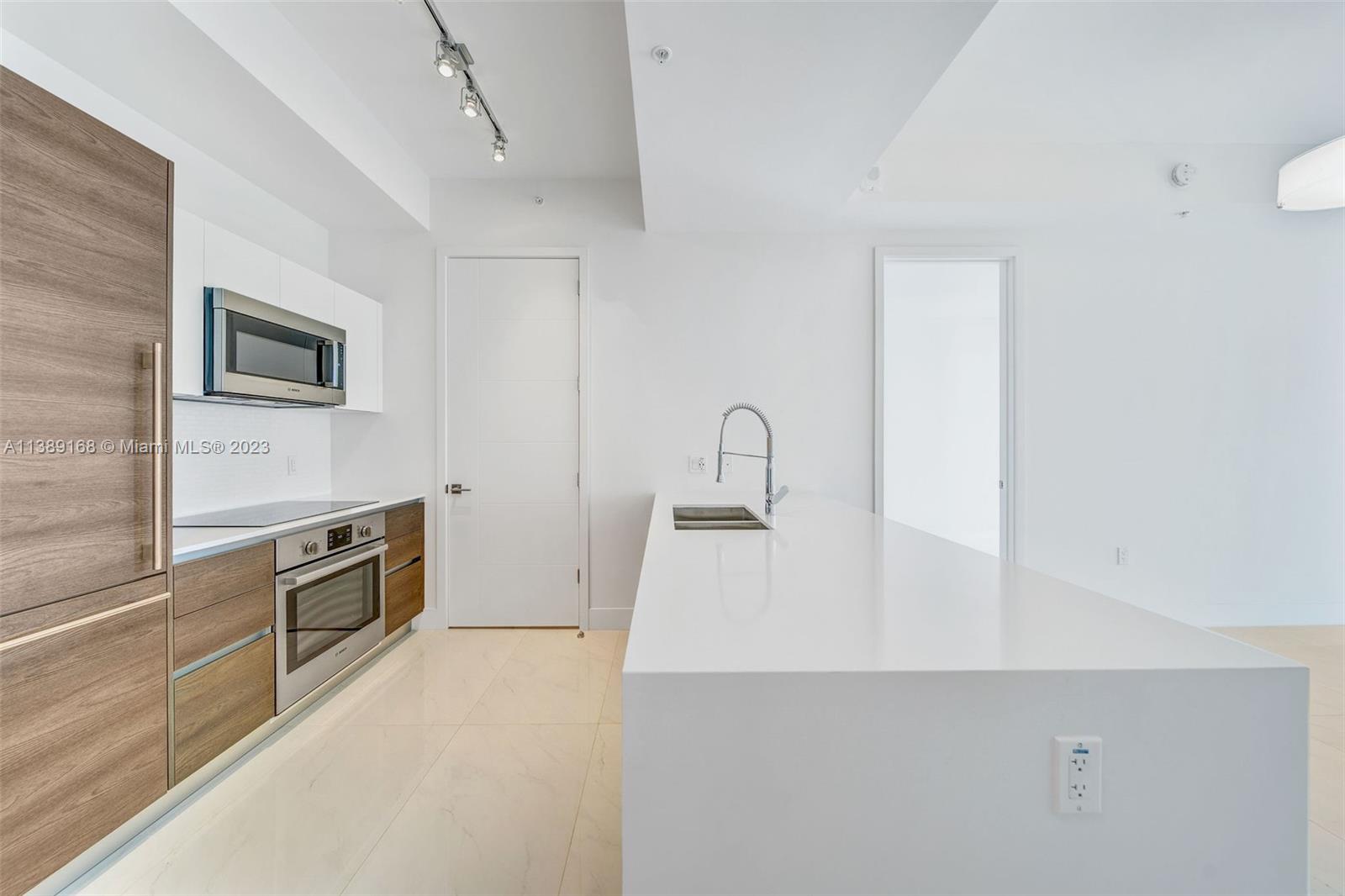 301 Altara Ave Unit: 411