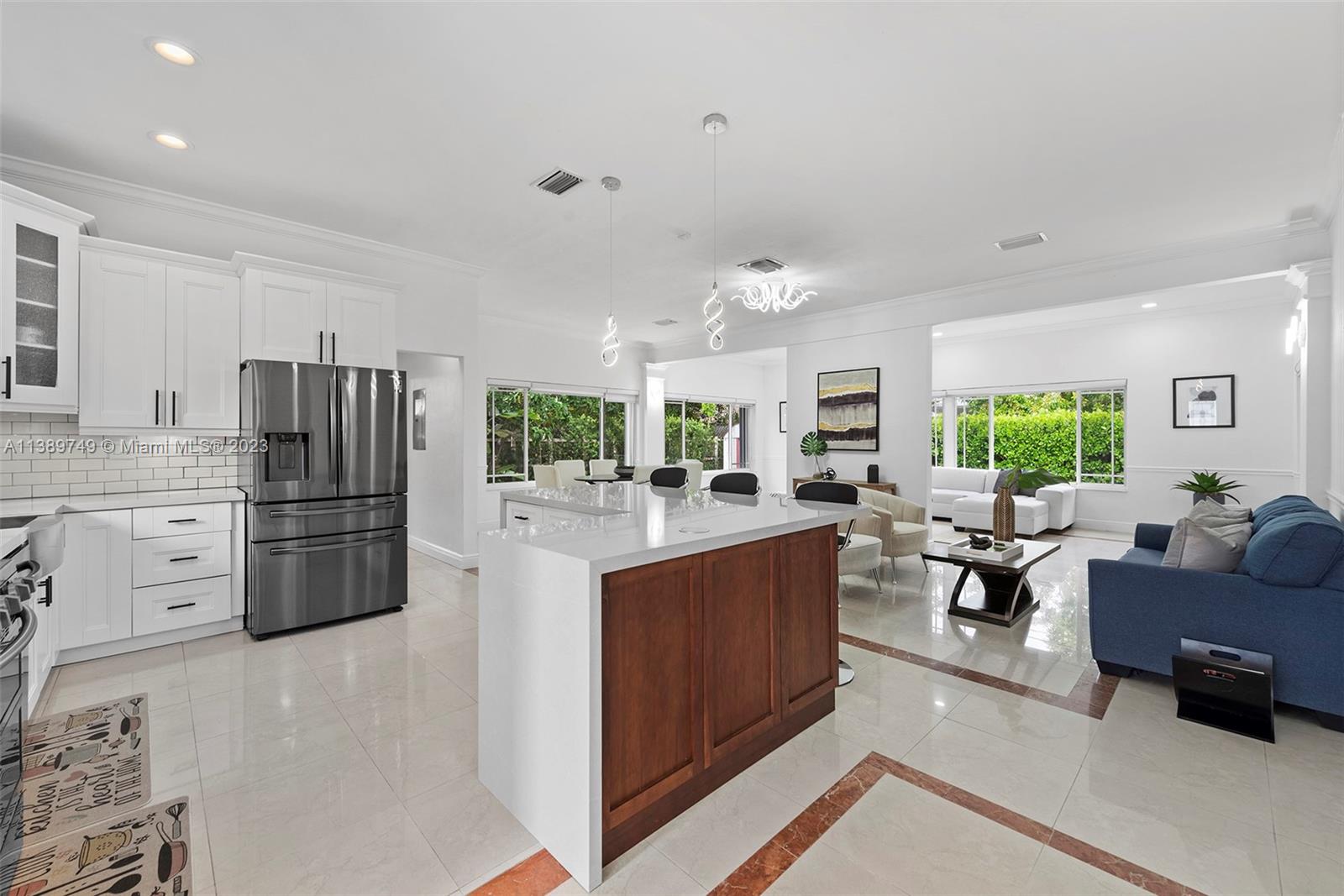 2201 SW 84 Ave