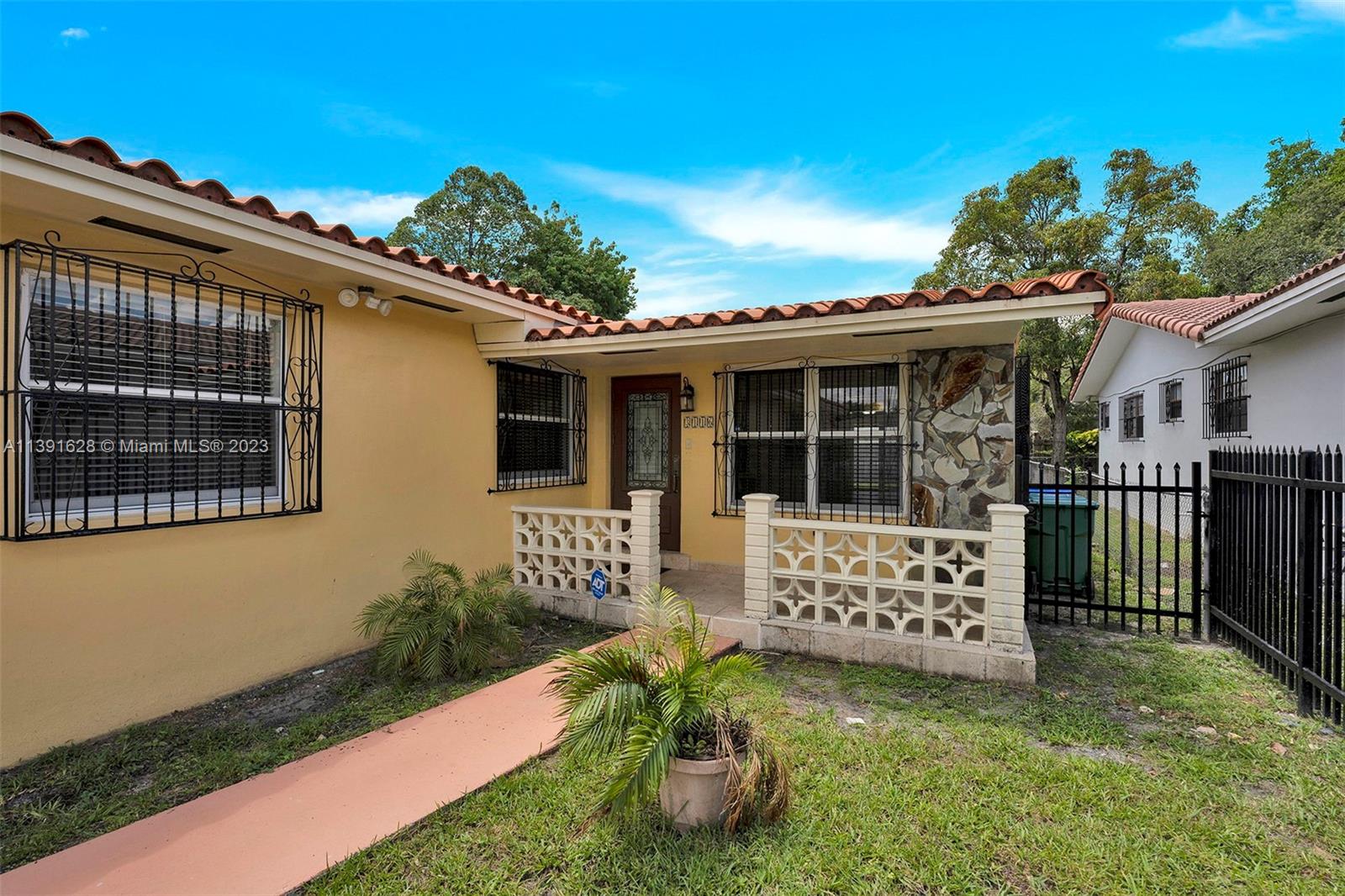 3116 SW 25th St Unit: 3116