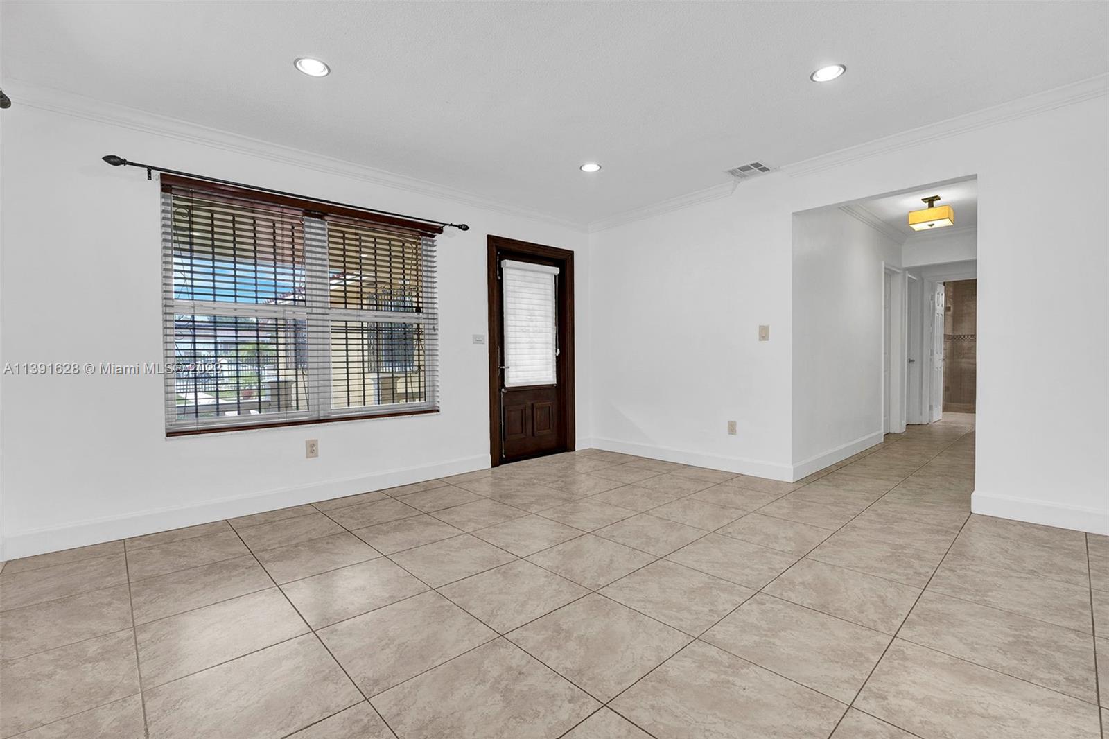3116 SW 25th St Unit: 3116