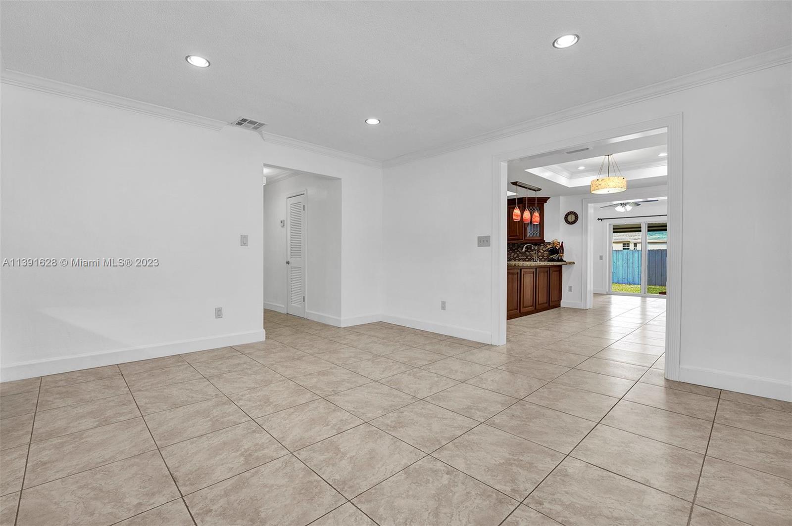3116 SW 25th St Unit: 3116
