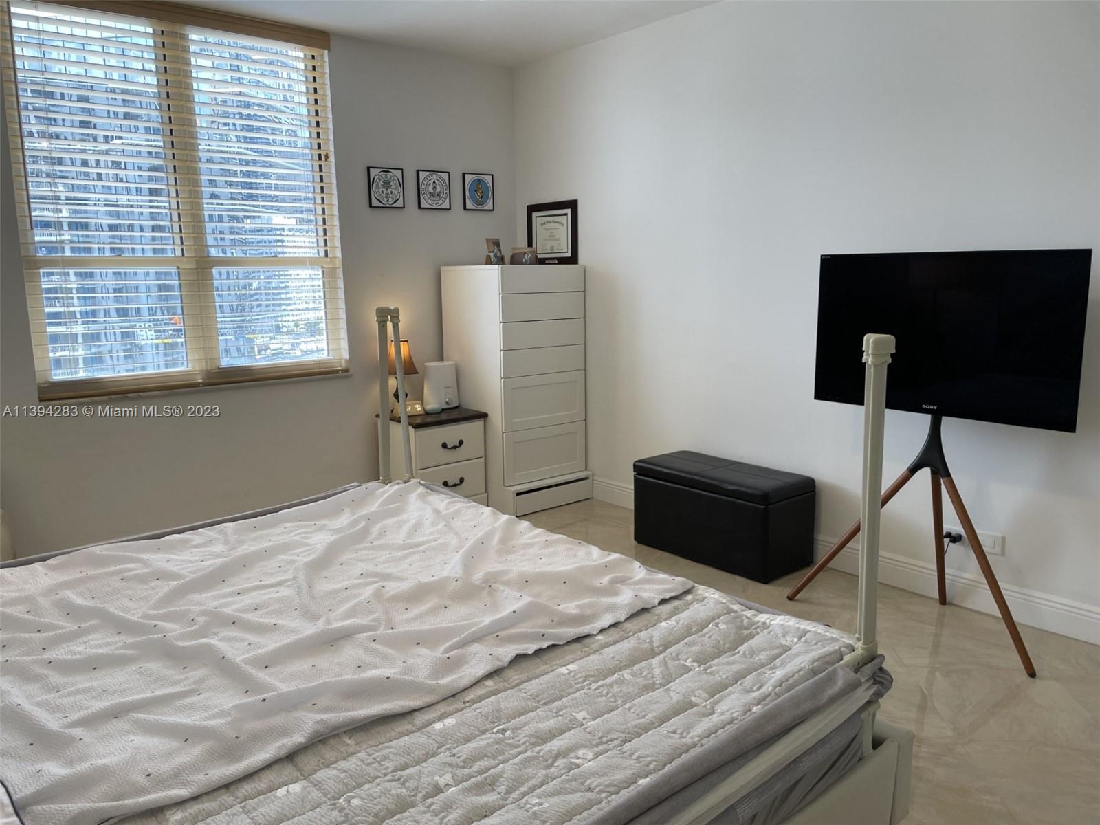 701 Brickell Key Blvd Unit: 1211