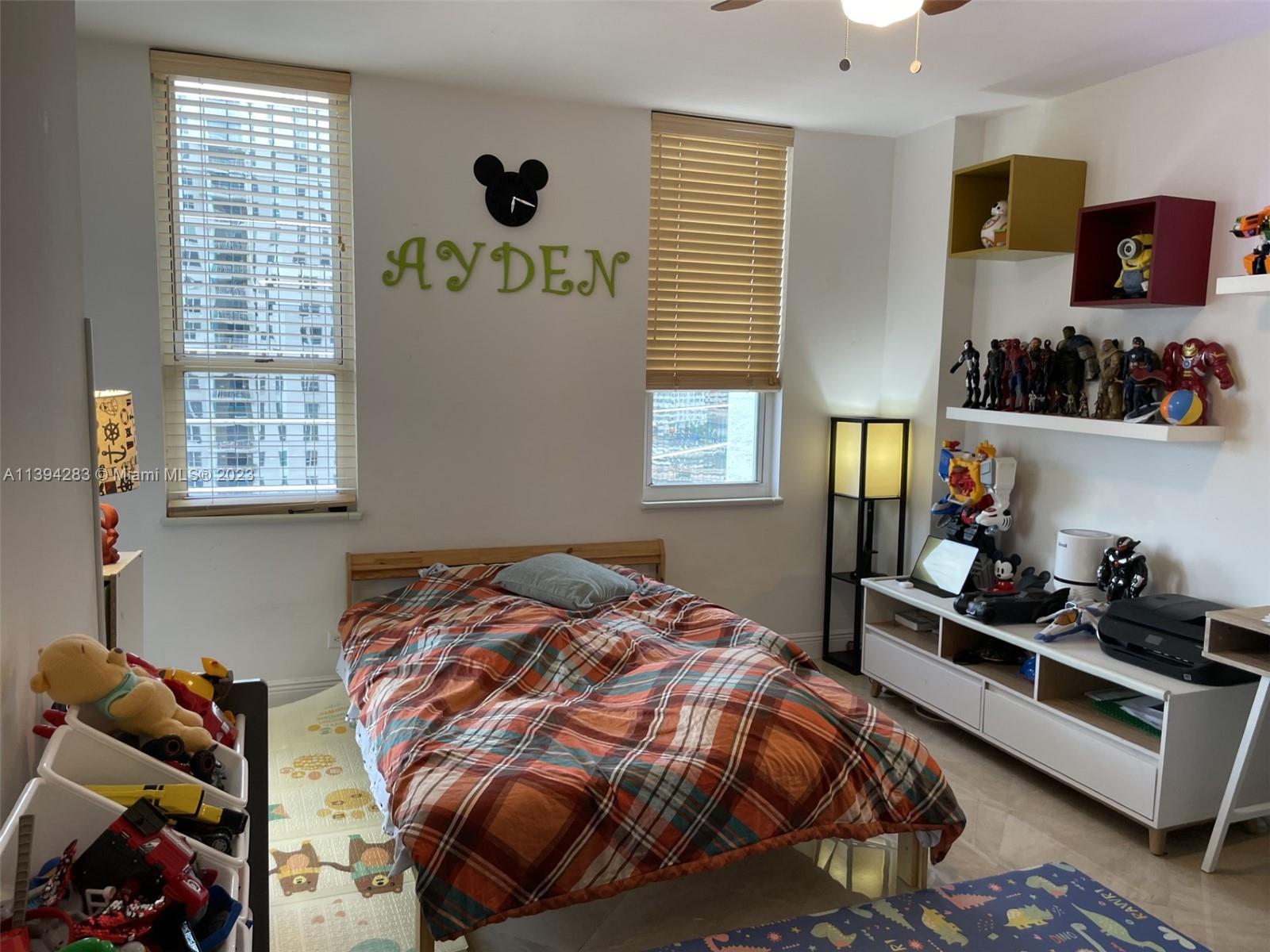 701 Brickell Key Blvd Unit: 1211