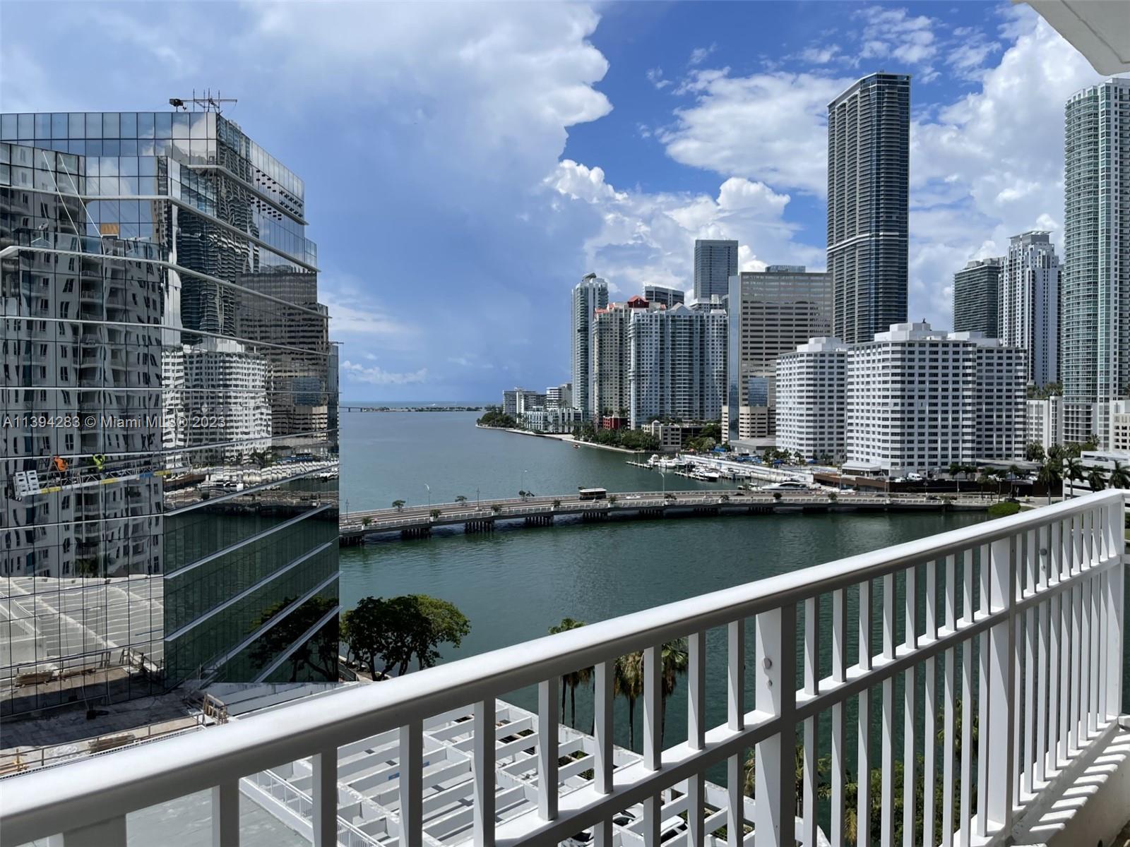 701 Brickell Key Blvd Unit: 1211