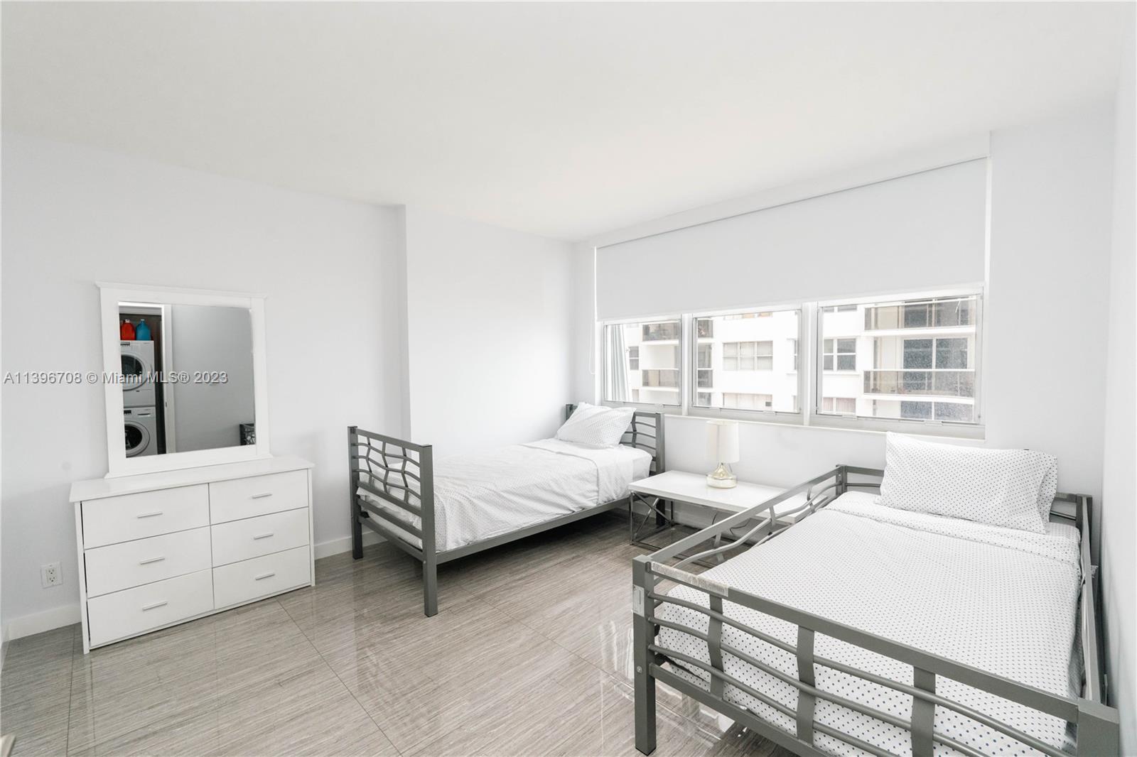 6039 Collins Ave Unit: 817