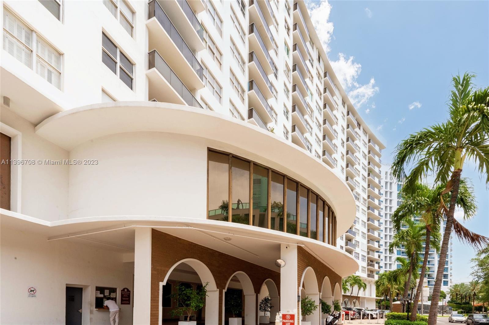 6039 Collins Ave Unit: 817