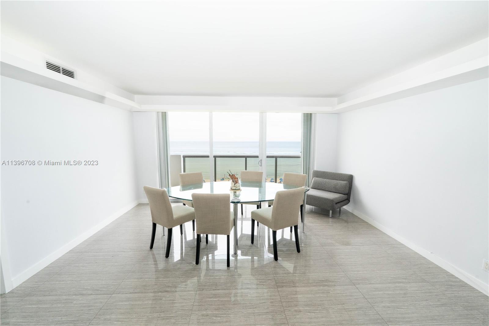 6039 Collins Ave Unit: 817